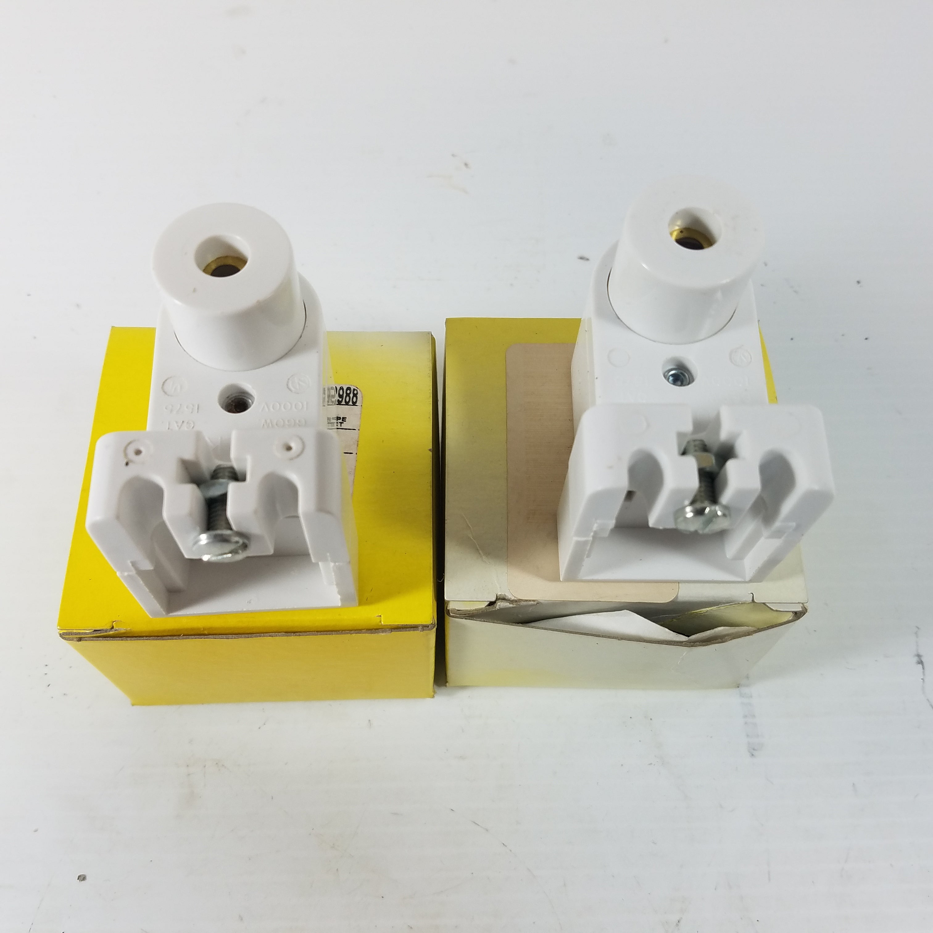 Hubbell HBL2988 Fluorescent Lampholder White (Lot of 2)