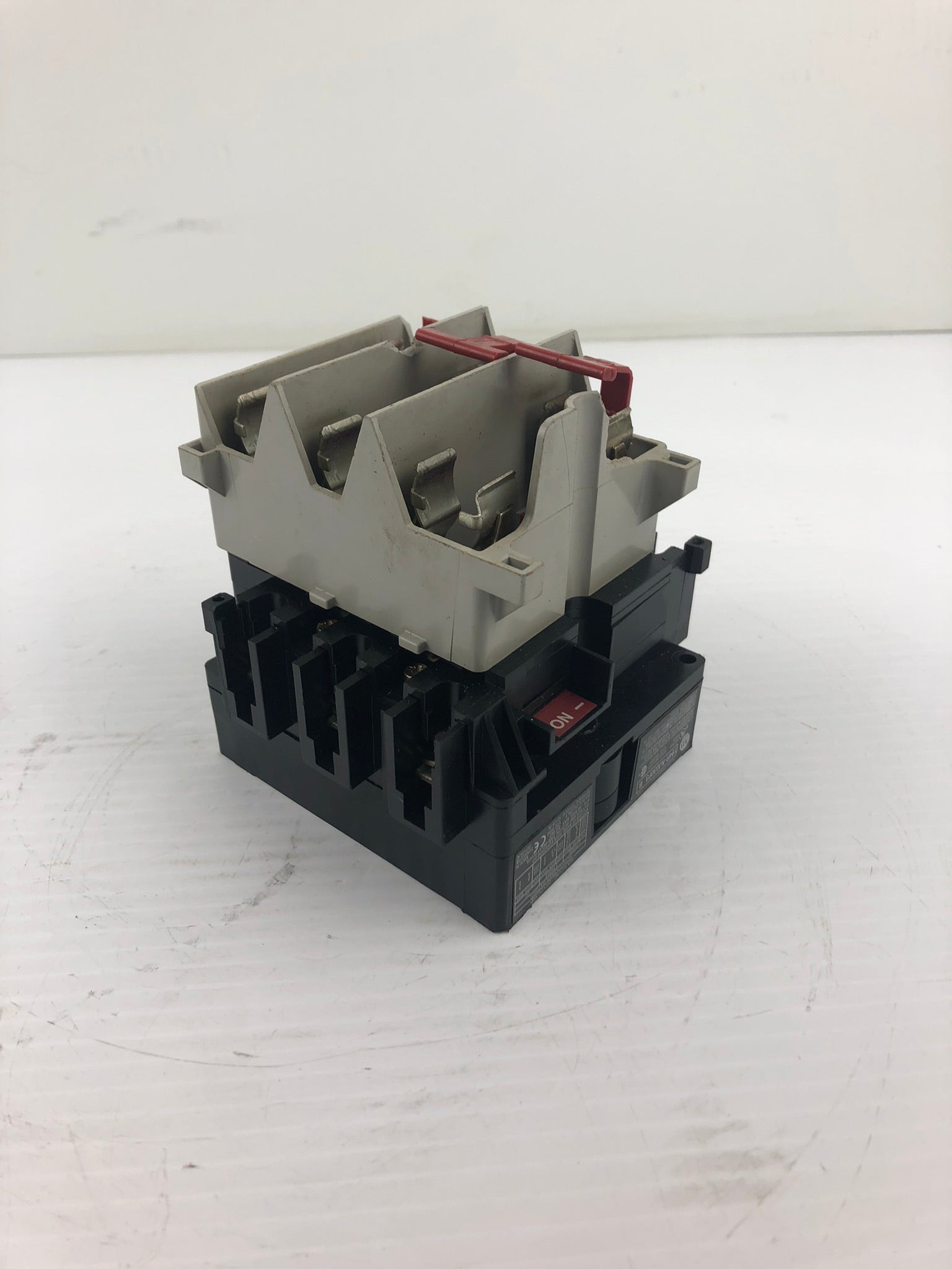 Allen-Bradley 194R-NJ030P3 Series B 3 Pole Disconnect Switch - Broken Red Piece