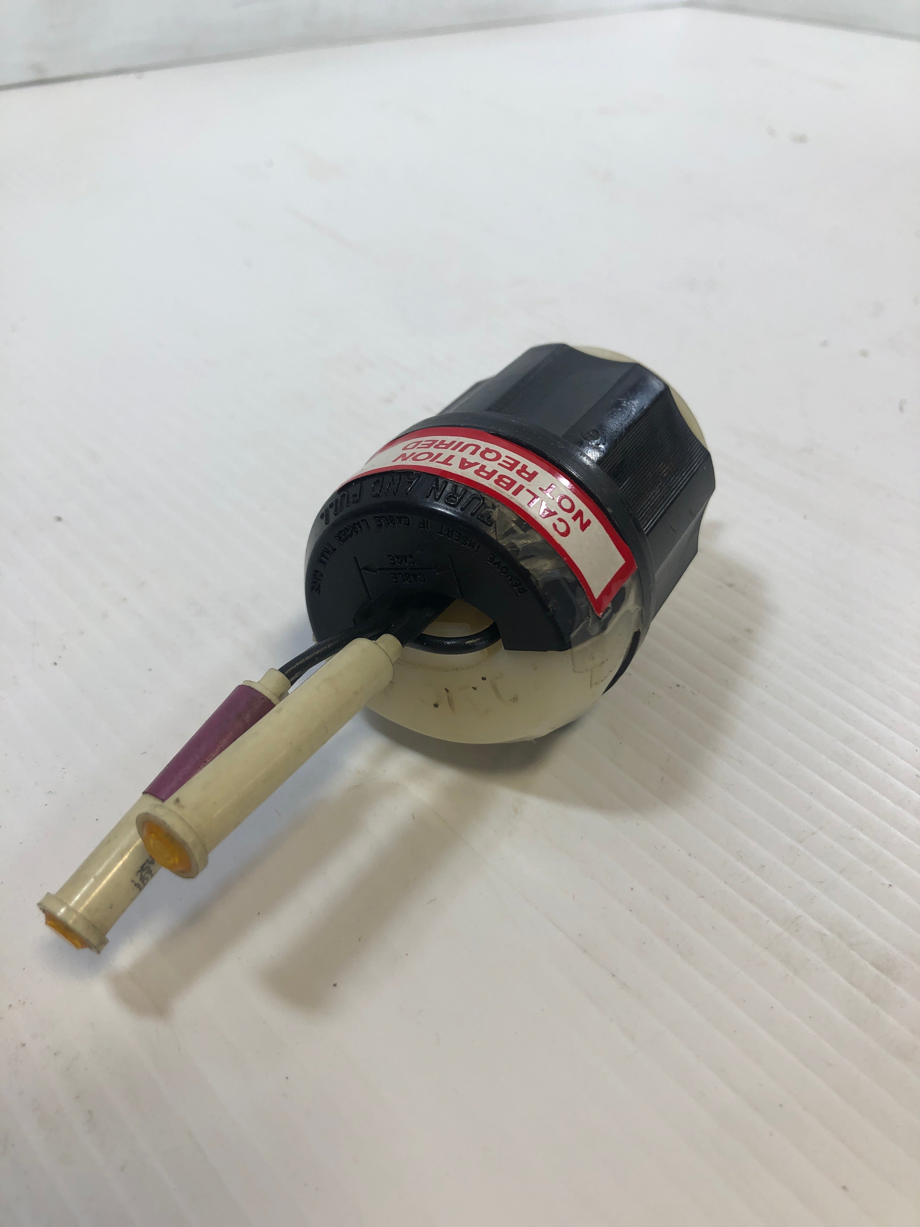 Leviton Turn And Pull Plug L5-20 20A 125V