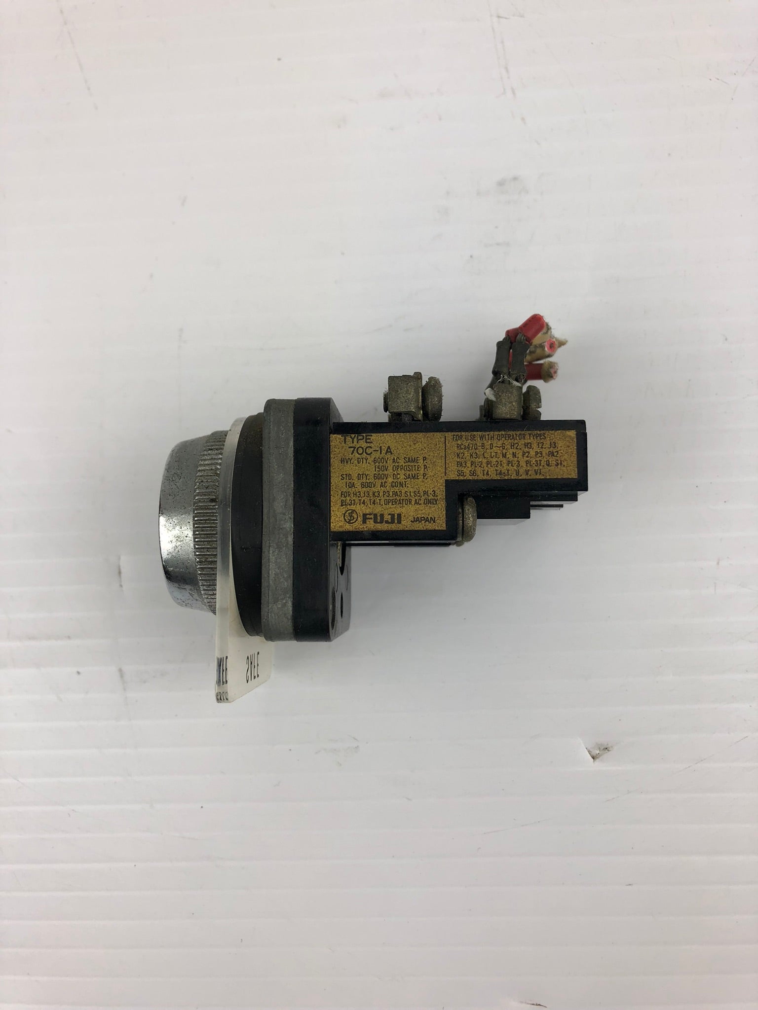 Fuji 70C-IA Pushbutton Yellow 600VAC "Faster"