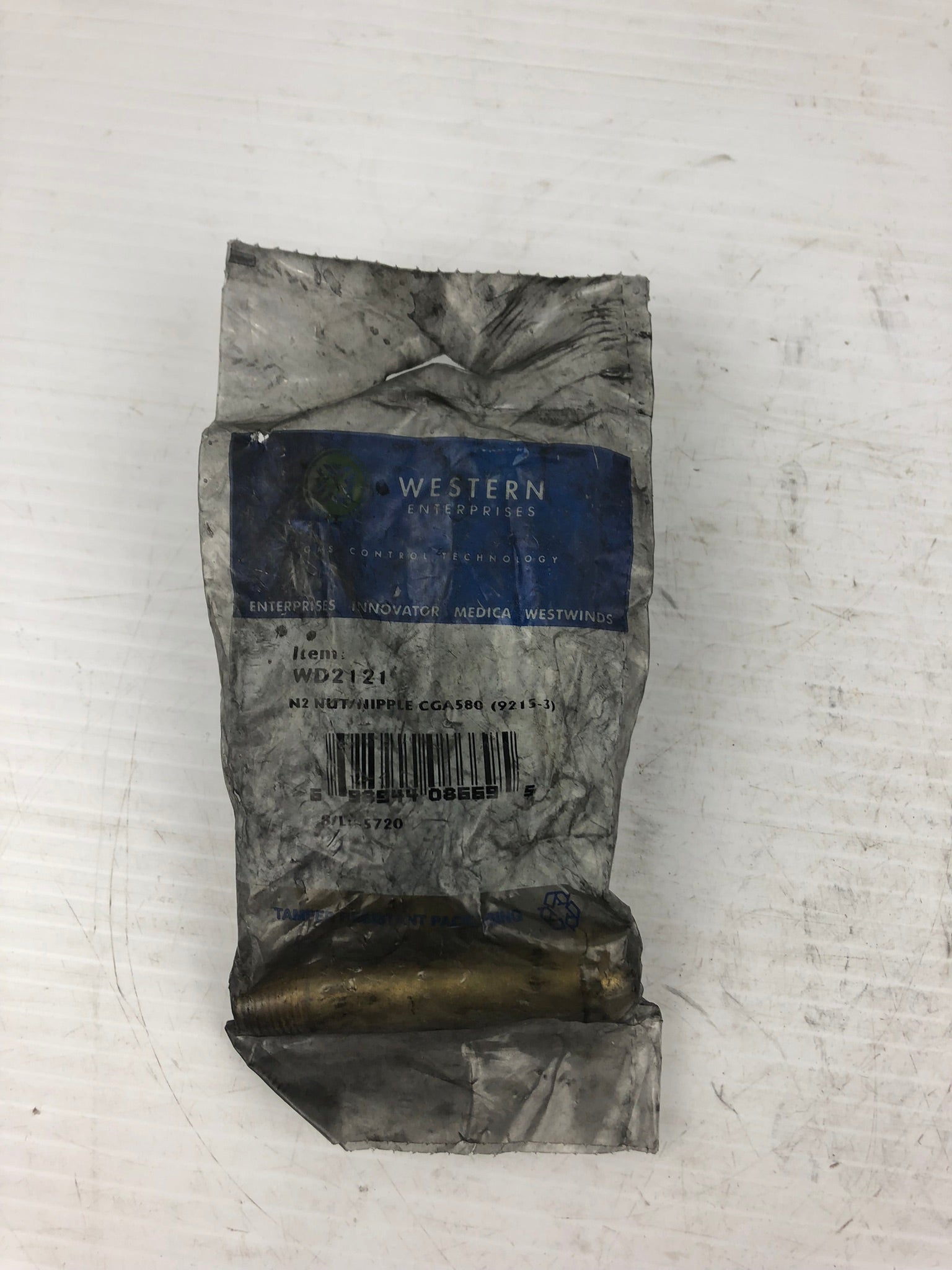 Western Enterprises WD2121 N2 Nut Nipple CGA580