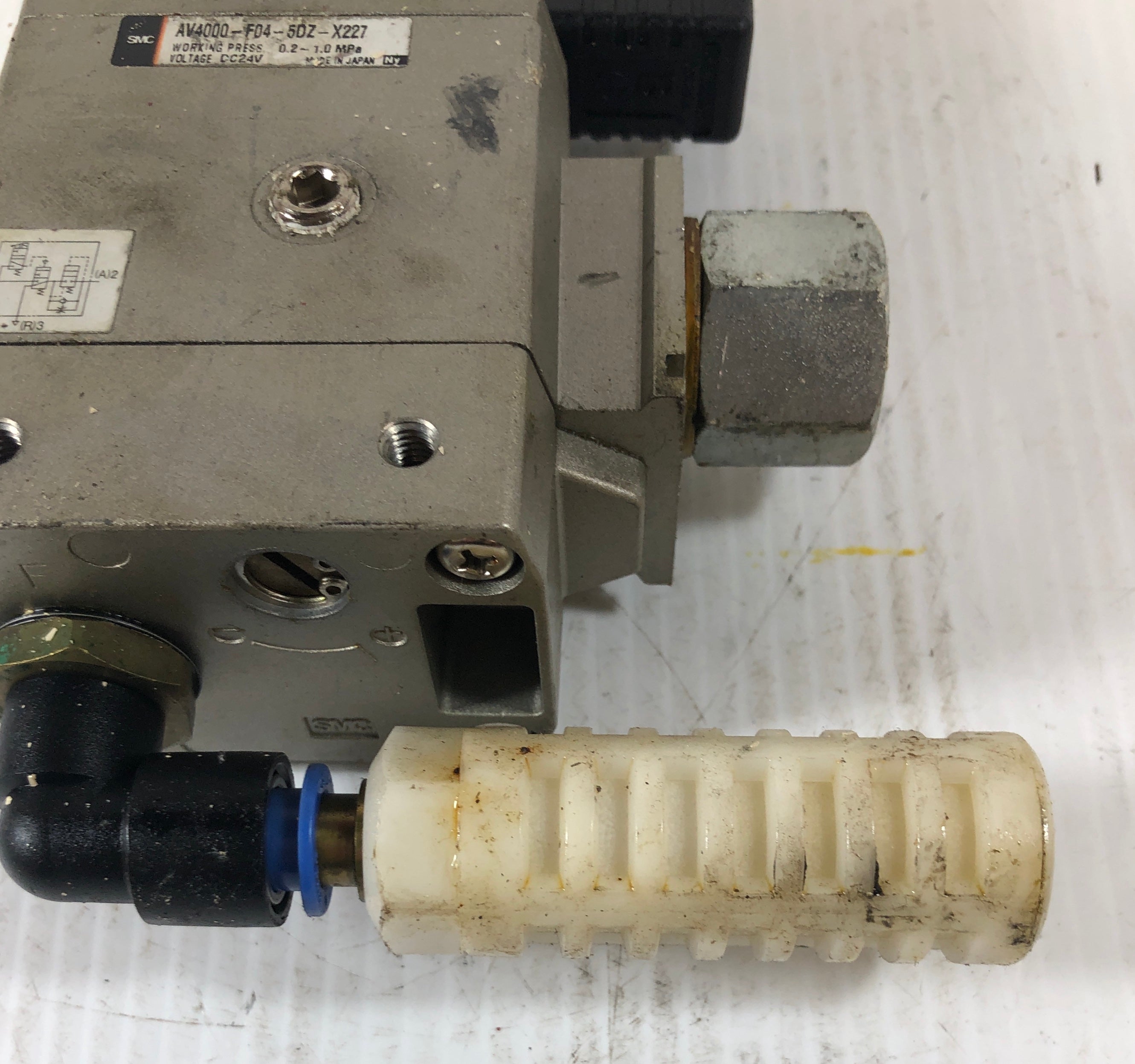 SMC AV4000-F04-5DZ-X227 Soft Start-Up Valve