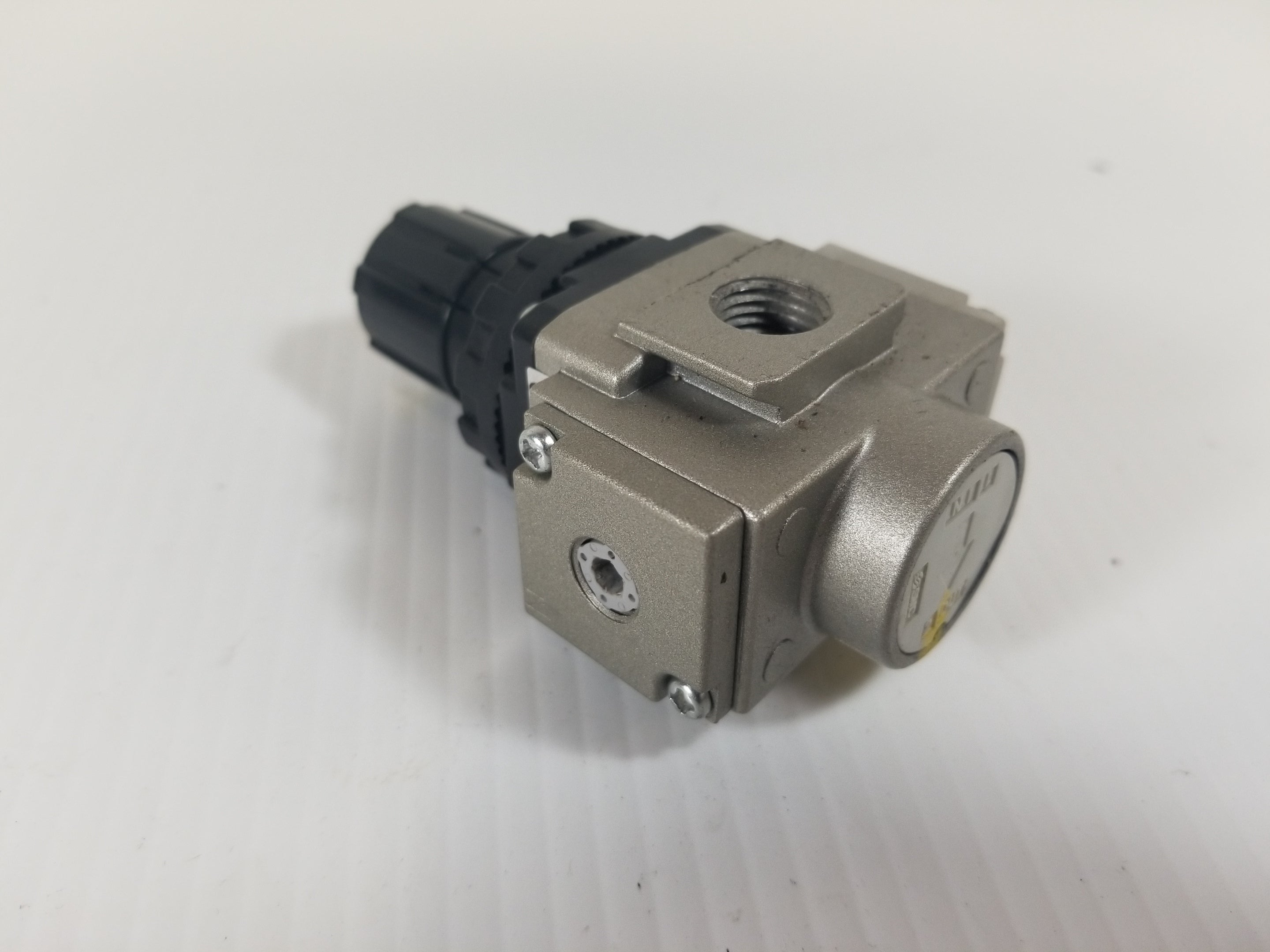 SMC AR20-N02H-1Z Pneumatic Pressure Regulator