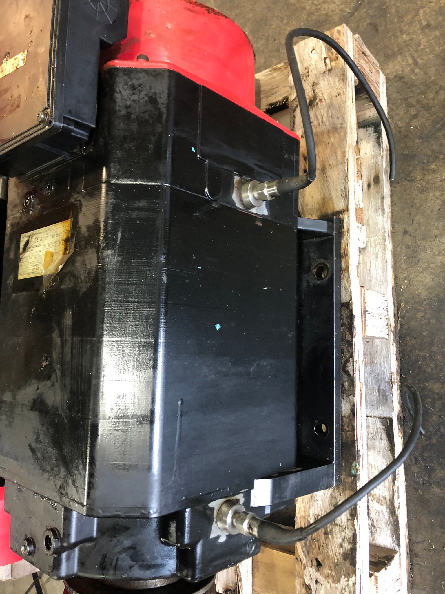 GE Fanuc A06B-0829-B200#3000 aP22 AC Spindle Motor 4P 3PH 50/60Hz