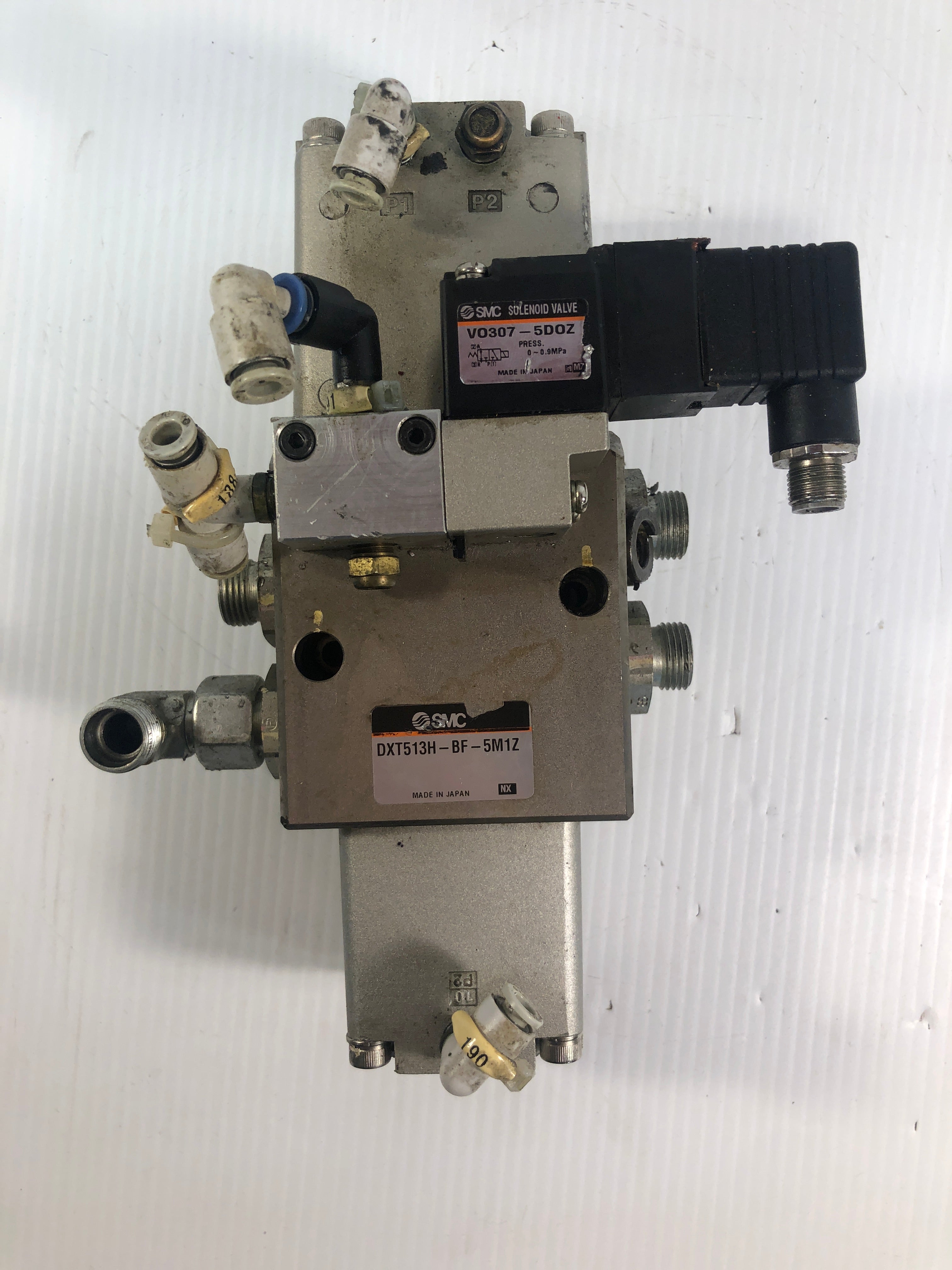 SMC DXT513H-BF-5M1Z Valve Assembly with VO307-5DOZ Solenoid Valve
