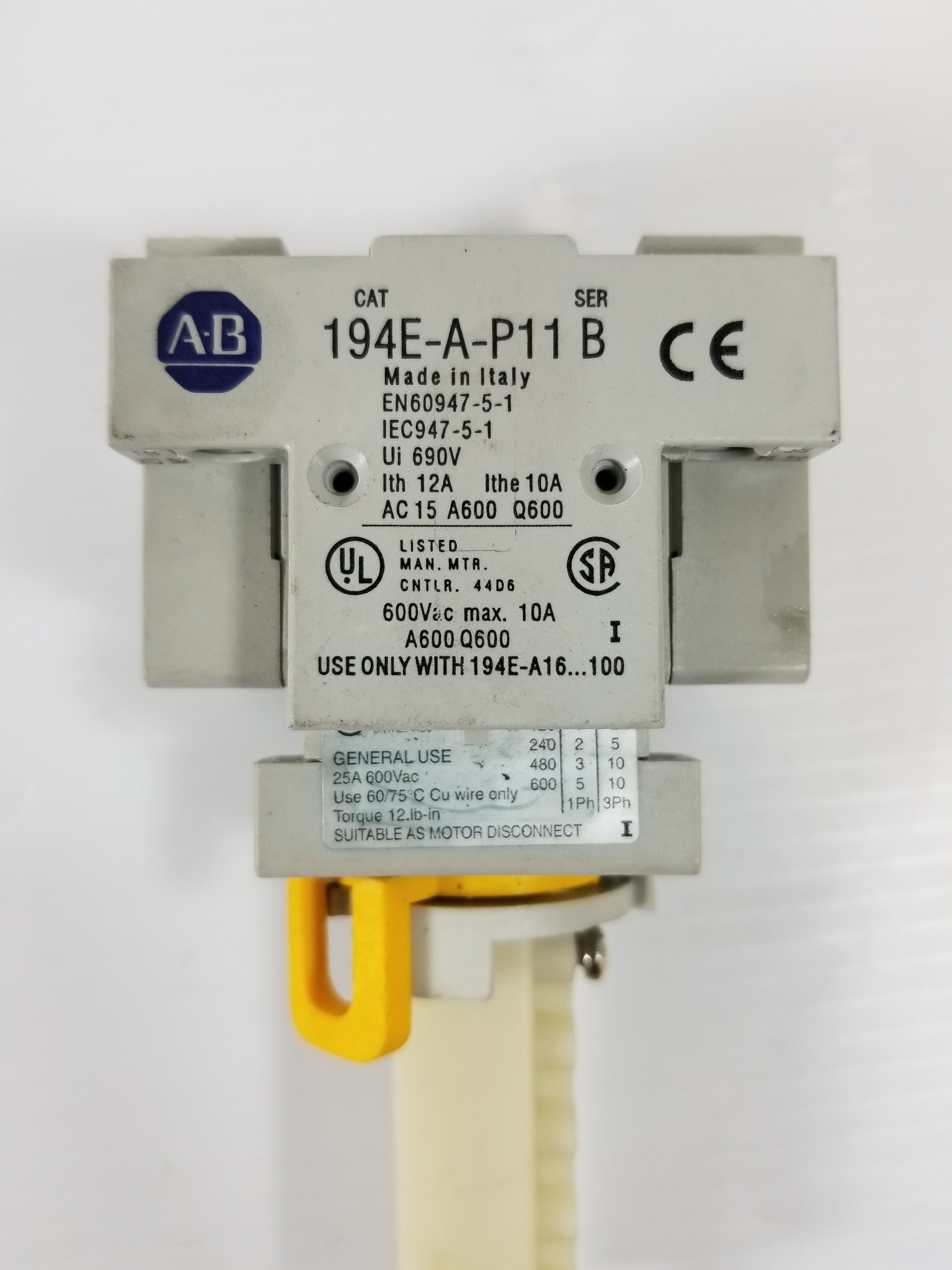 Allen-Bradley 194E-A25-1753/B Disconnect Switch w/Aux Contact 194E-A-P11 Handle