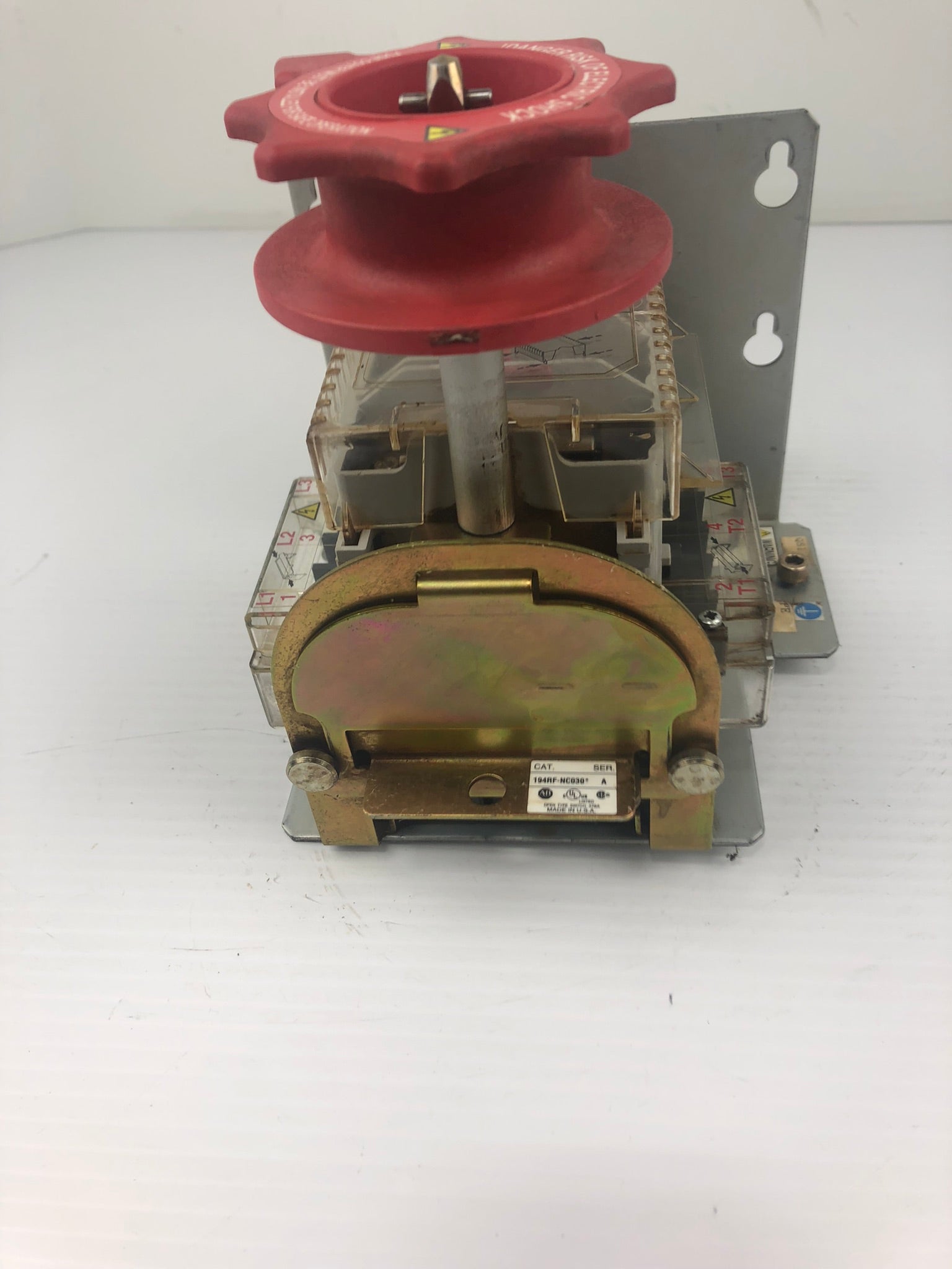 Allen-Bradley 194RF-NC030* Ser A Fused Disconnect Switch Mounted with All Covers