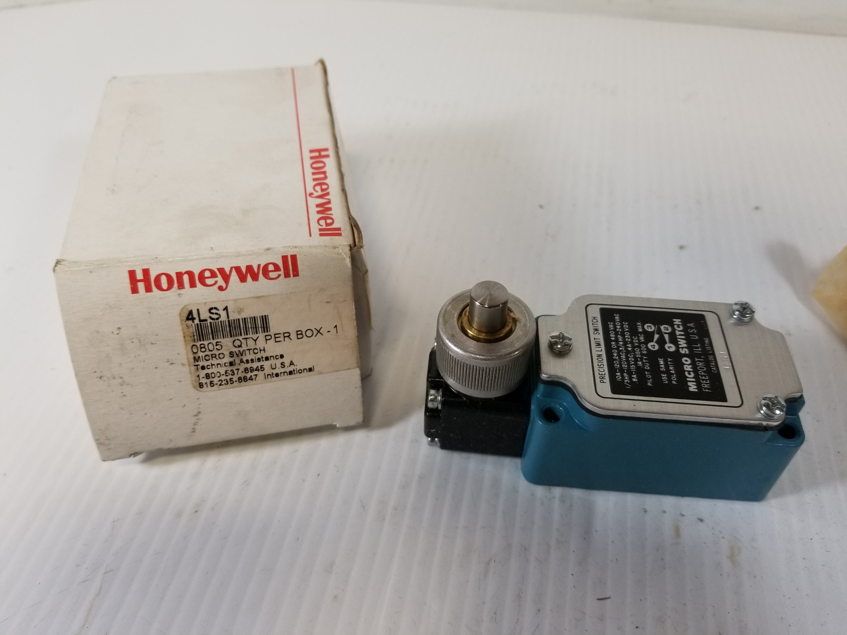 Honeywell 4LS1 Plunger-Style Limit Switch