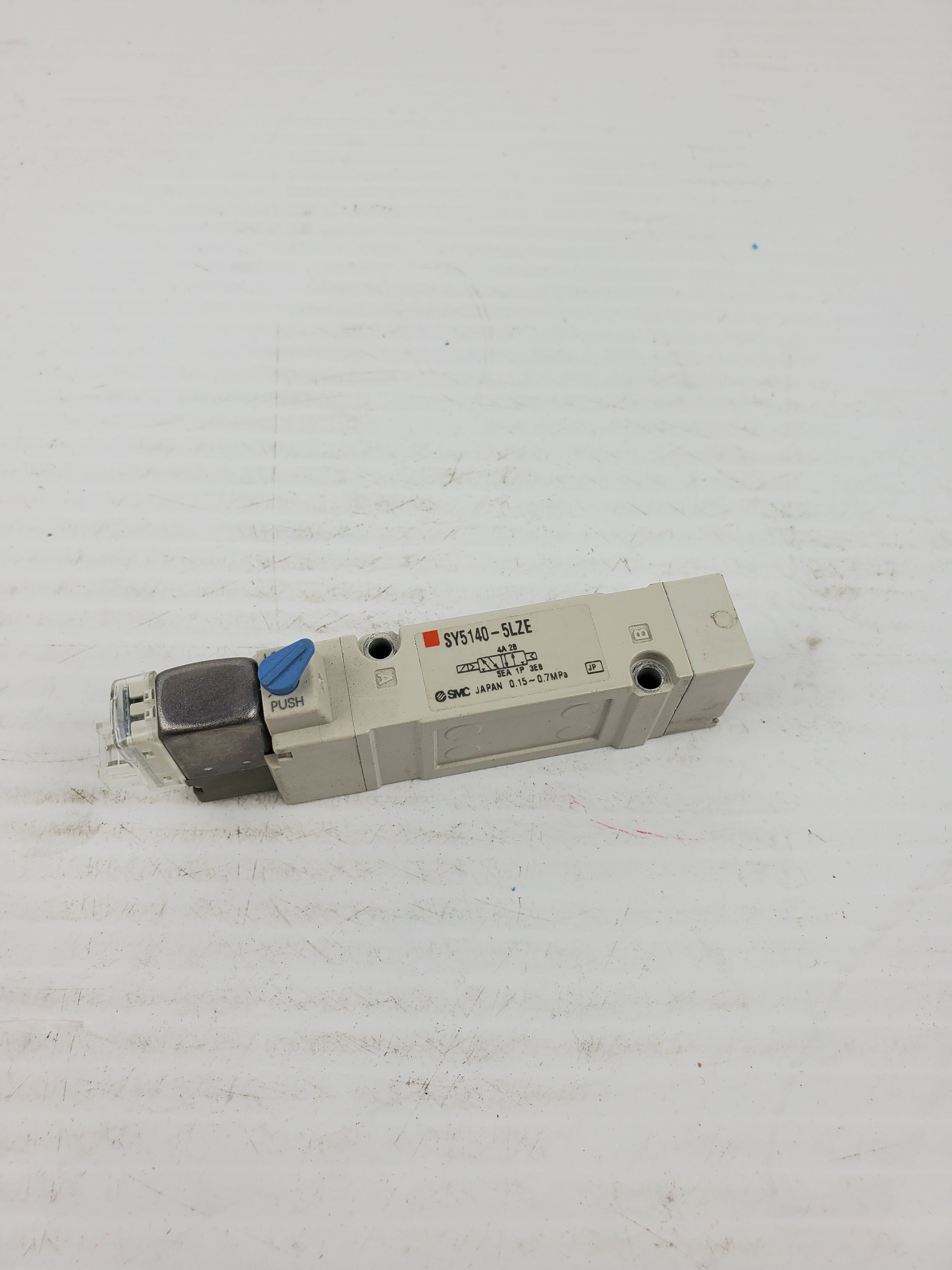 SMC SY5140-5LZE Solenoid Valve 0.15-0.7MPa SY51405LZE
