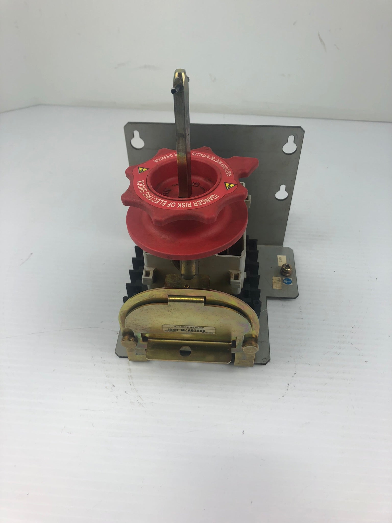 Allen-Bradley 194R-M/A83899 Fused Disconnect Switch Broken Handle Cracked Casing