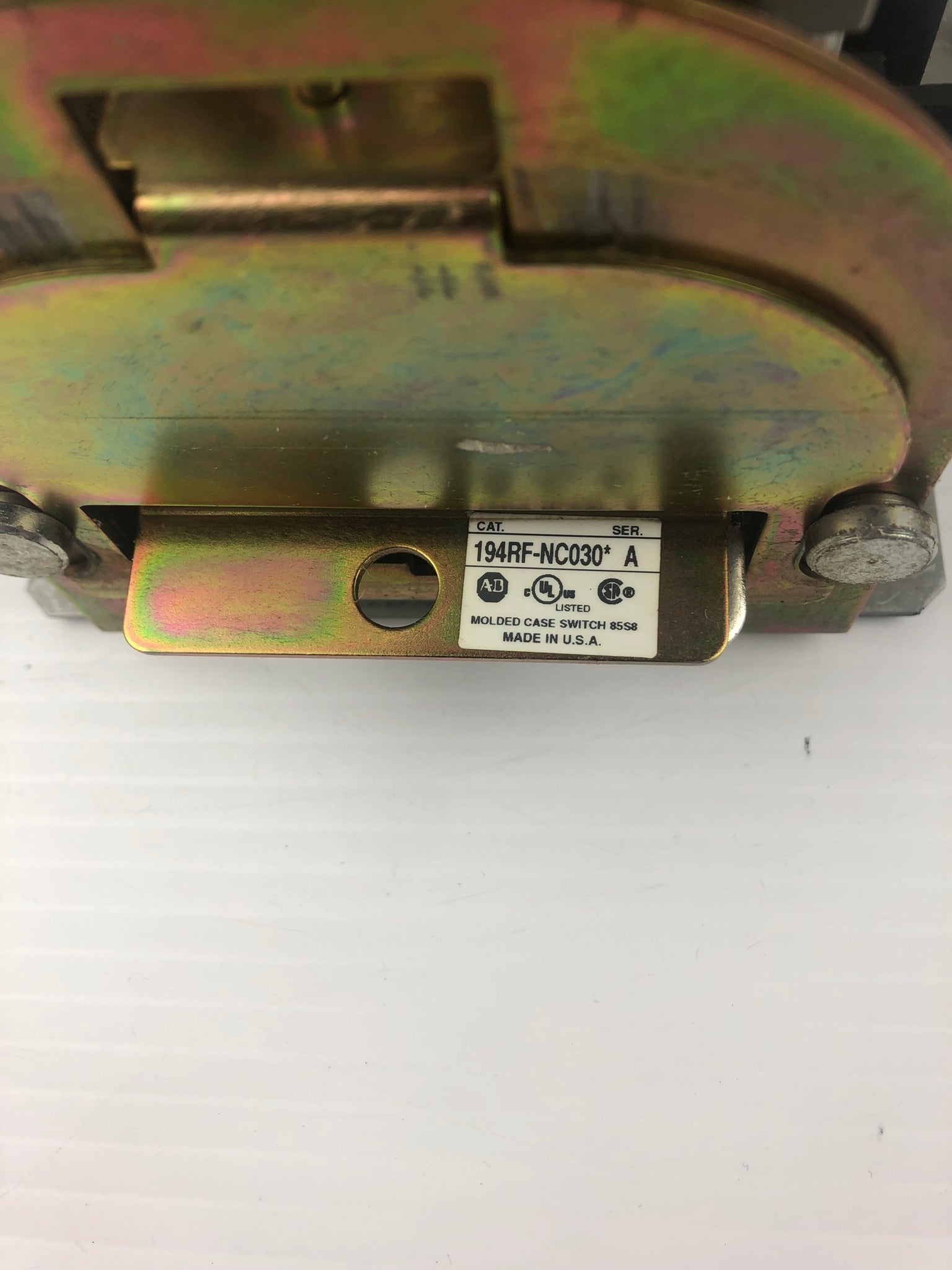 Allen-Bradley 194RF-NC030* Ser A Fused Disconnect Switch Mounted Top Cover