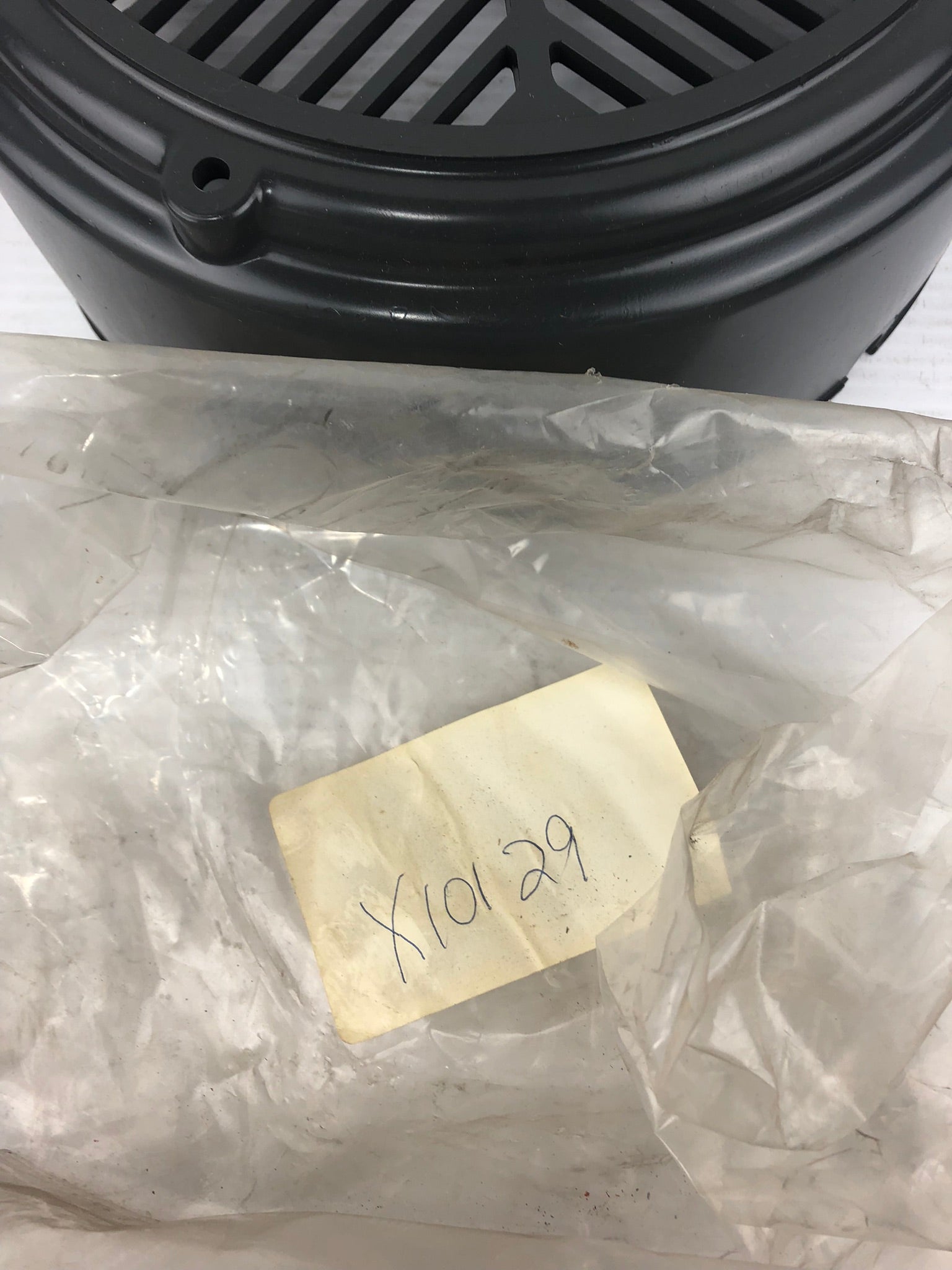 X10129 Grey Plastic Round Cover