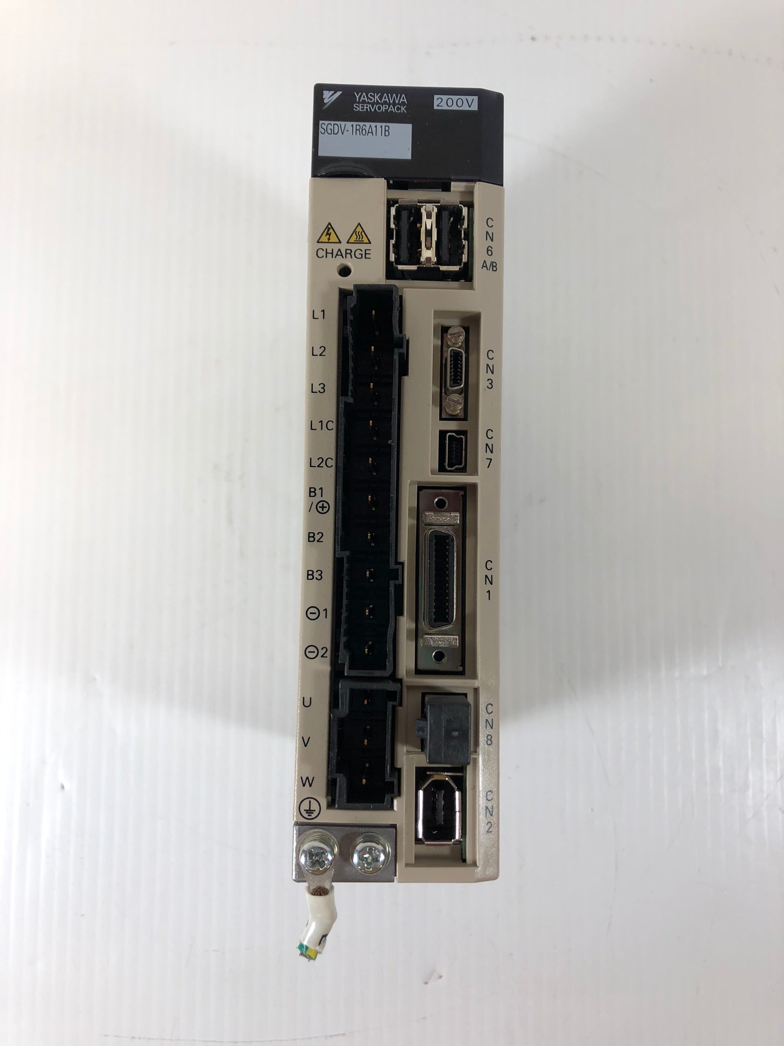 Yaskawa SGDV-1R6A11B Servopack 200V Servo Drive