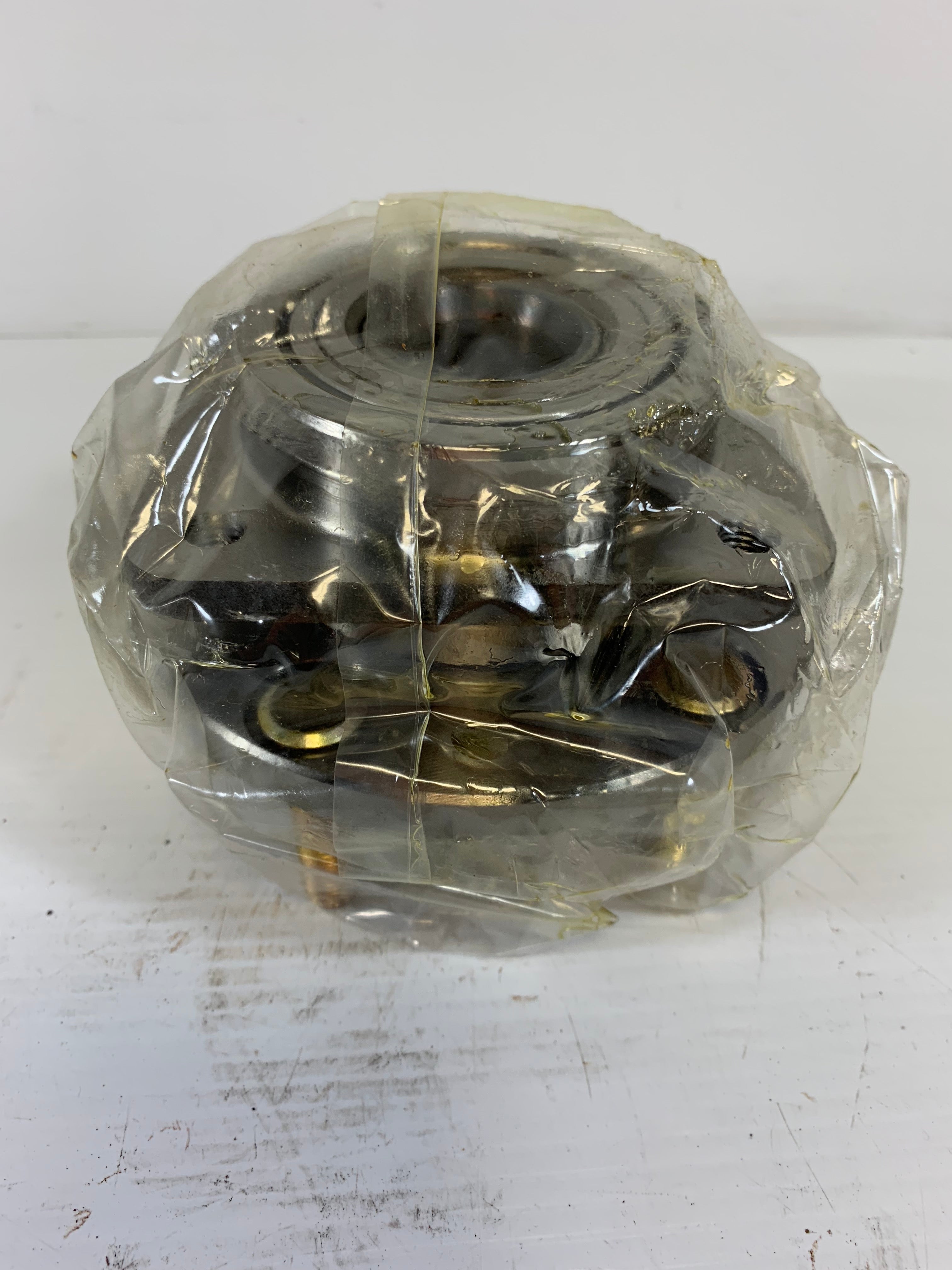 Federal Mogul 513074 Wheel Bearing and Hub Assembly