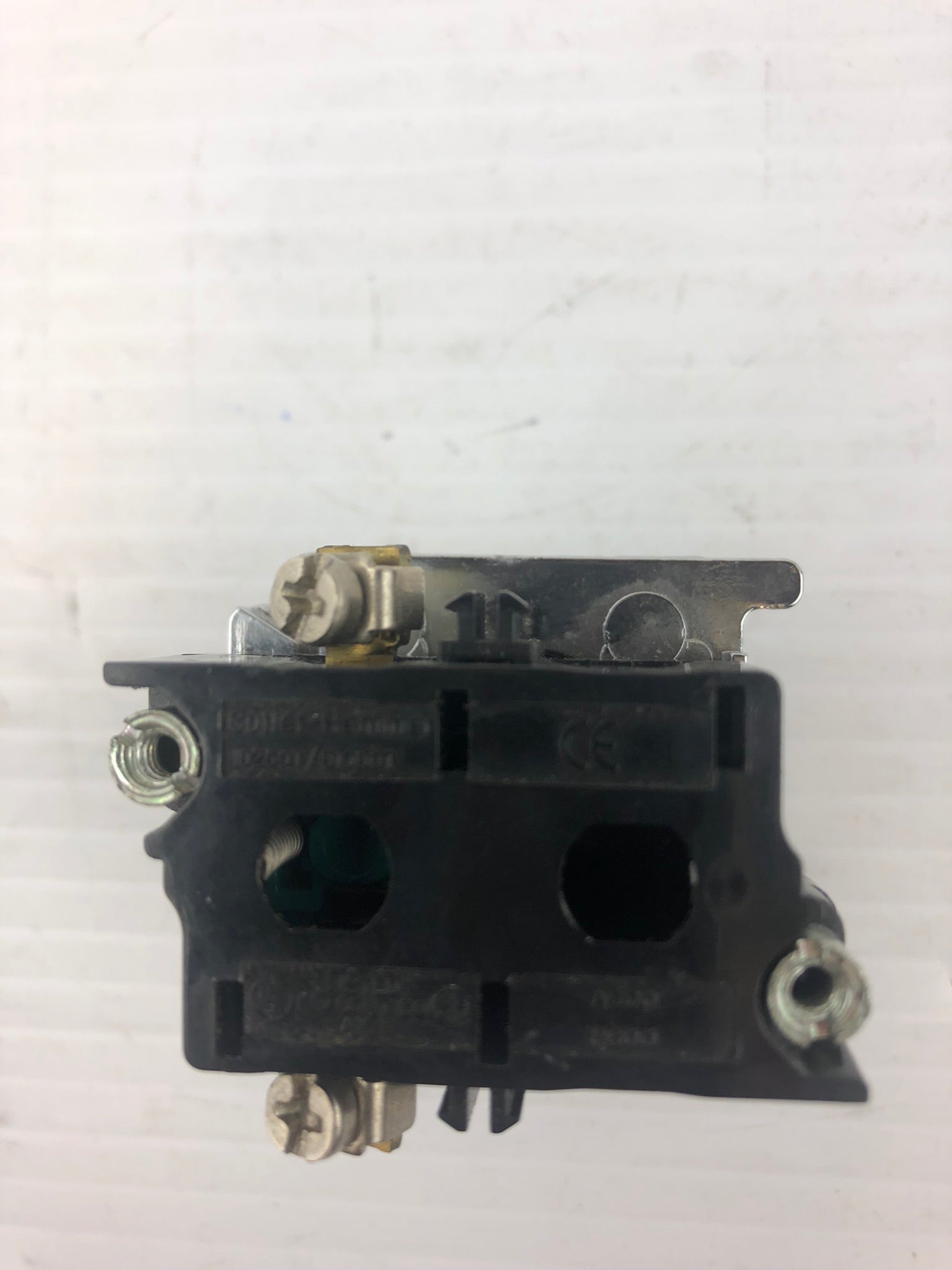 Cutler-Hammer 10250T/91000T D1 Series Yellow Push Button