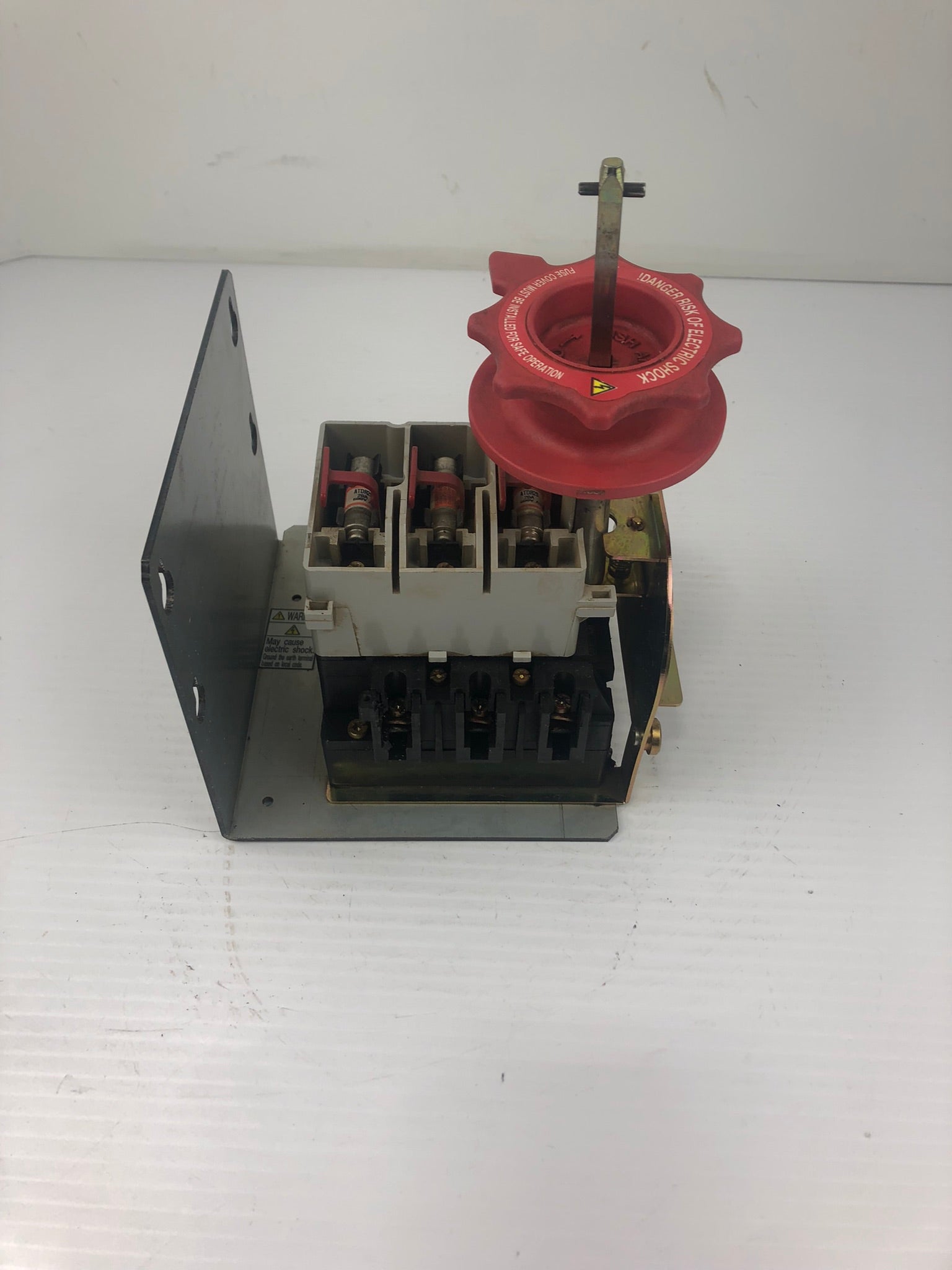 Allen-Bradley 194R-M/A83899 Fused Disconnect Switch Broken Handle Cracked Casing