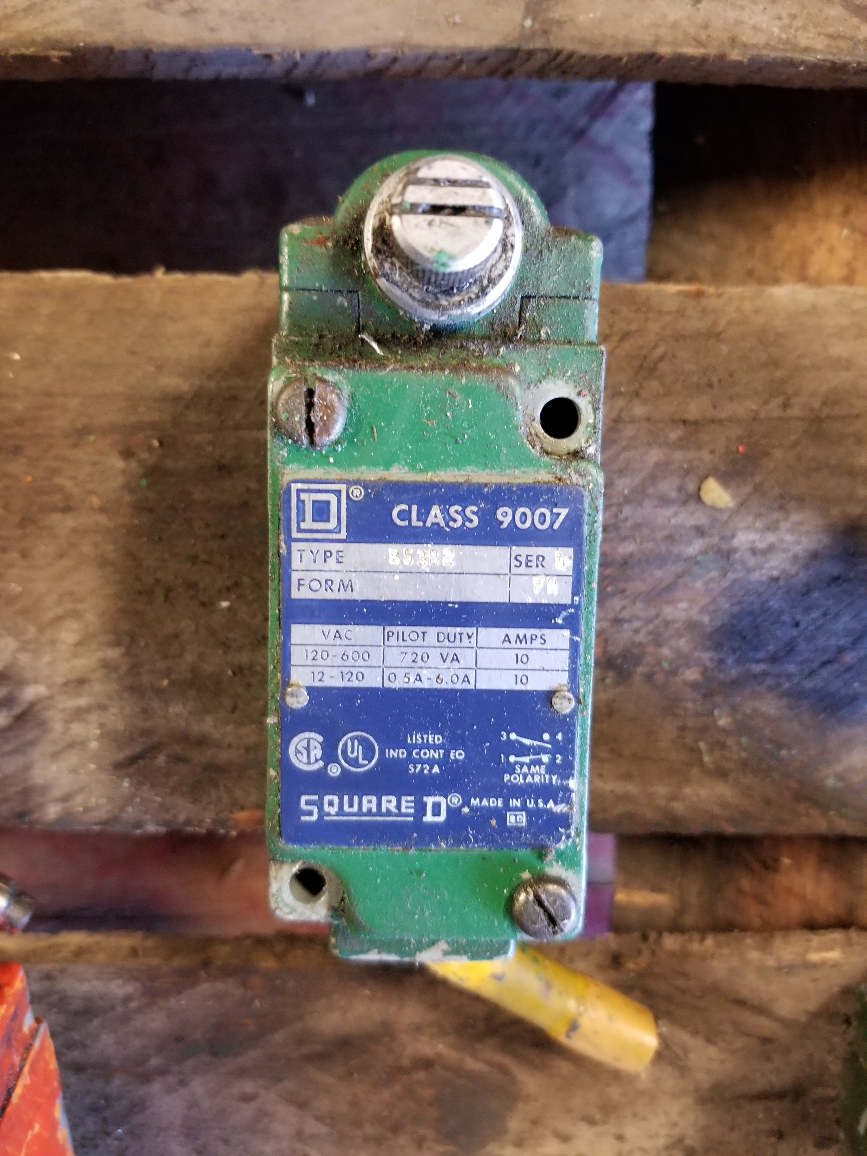 Square D B53B2 Limit Switch Class 9007 Series B