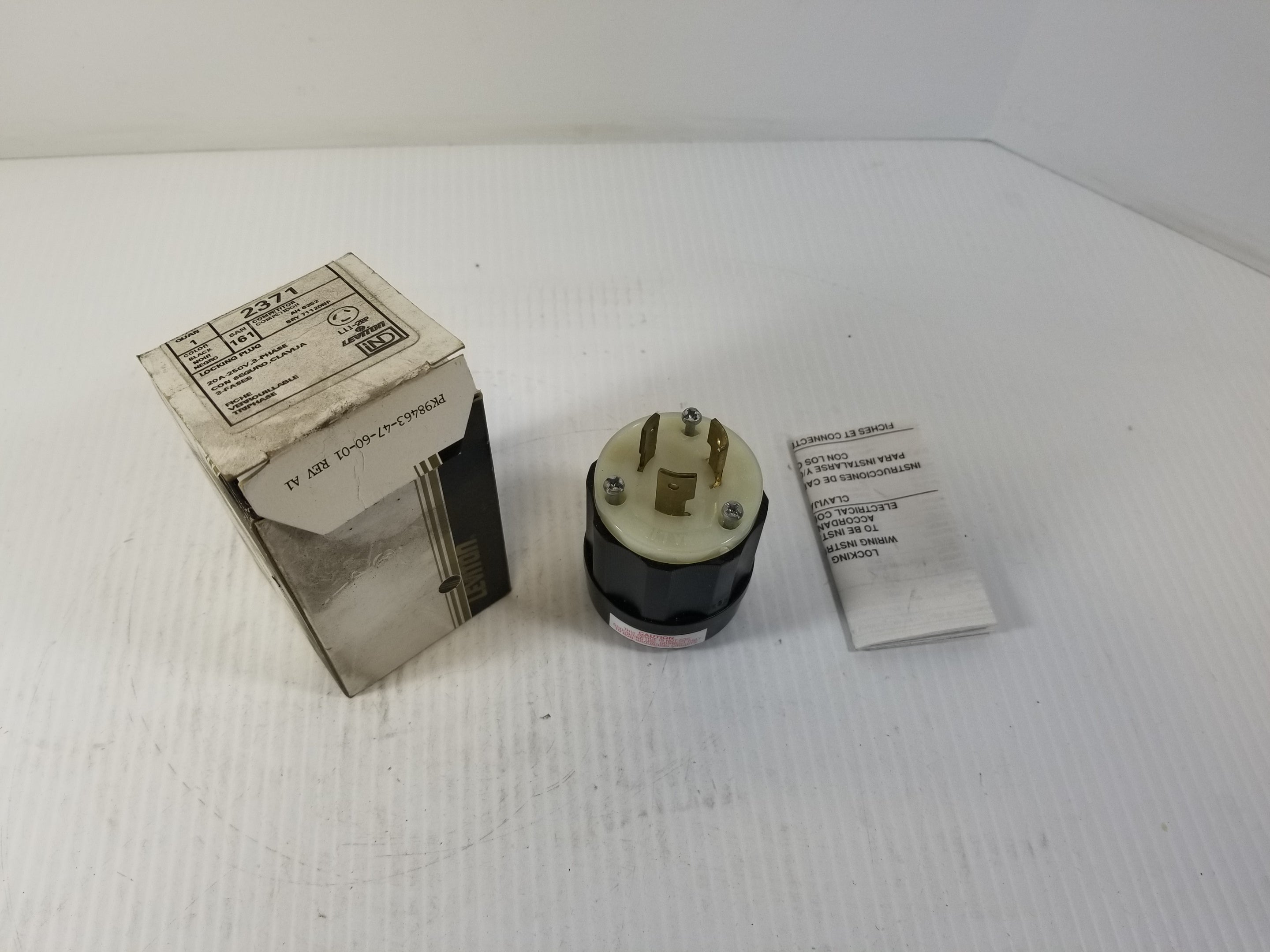 Leviton 2371 Locking Plug 250V 20A