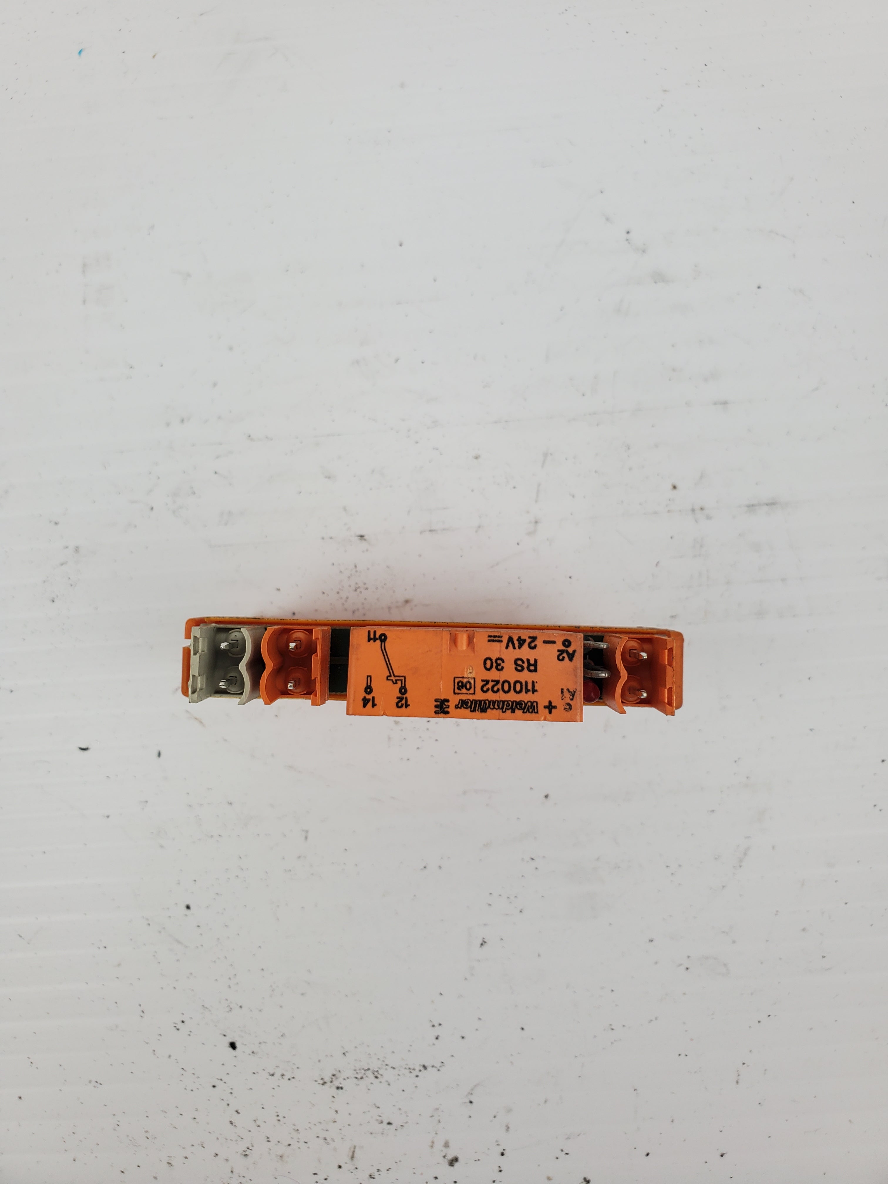 Schrack V23057-B3006-A101 Relay With Base 110022 RS30 24V