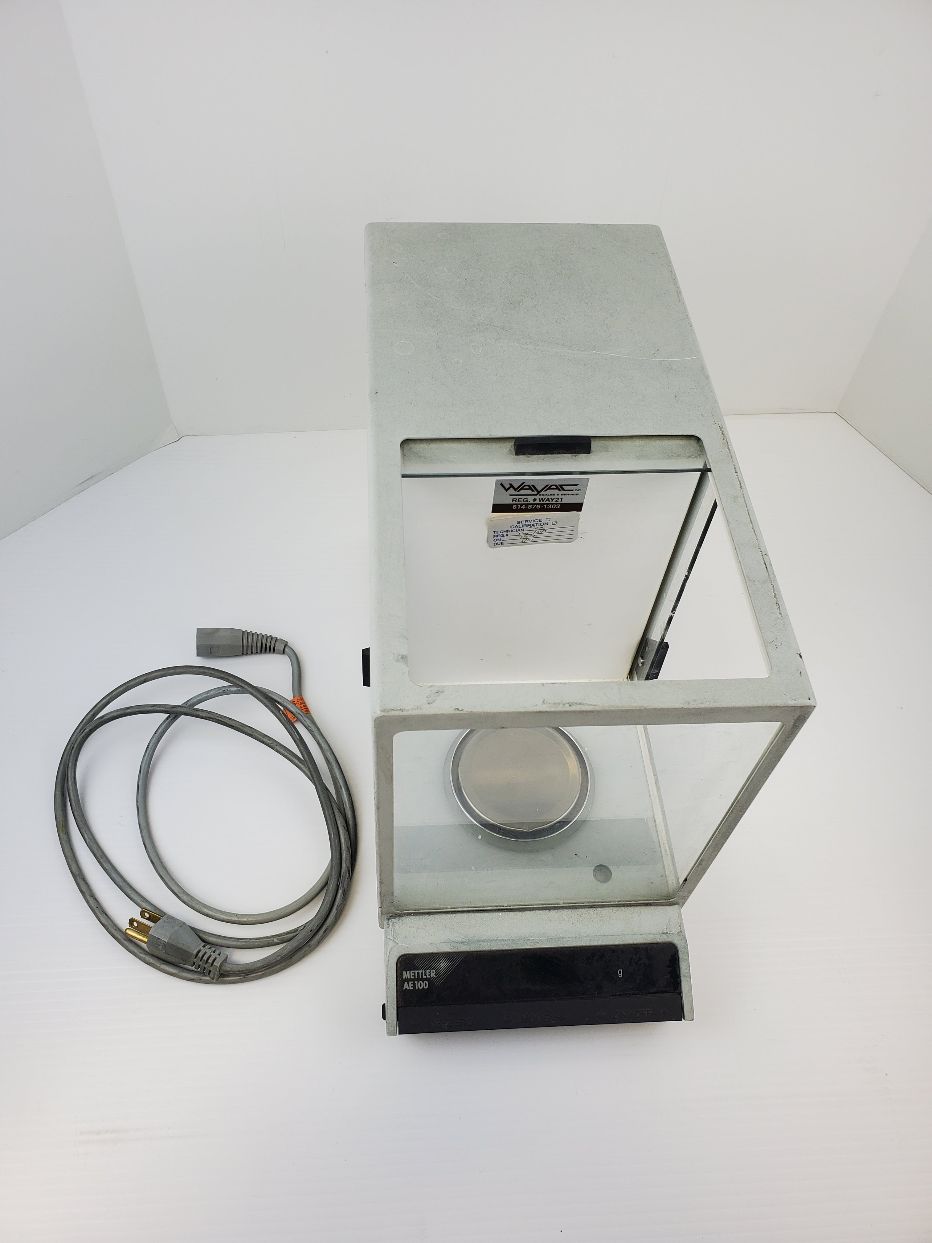 Mettler AE100-S Analytical Balance SNR L14490 - Tested Powers On