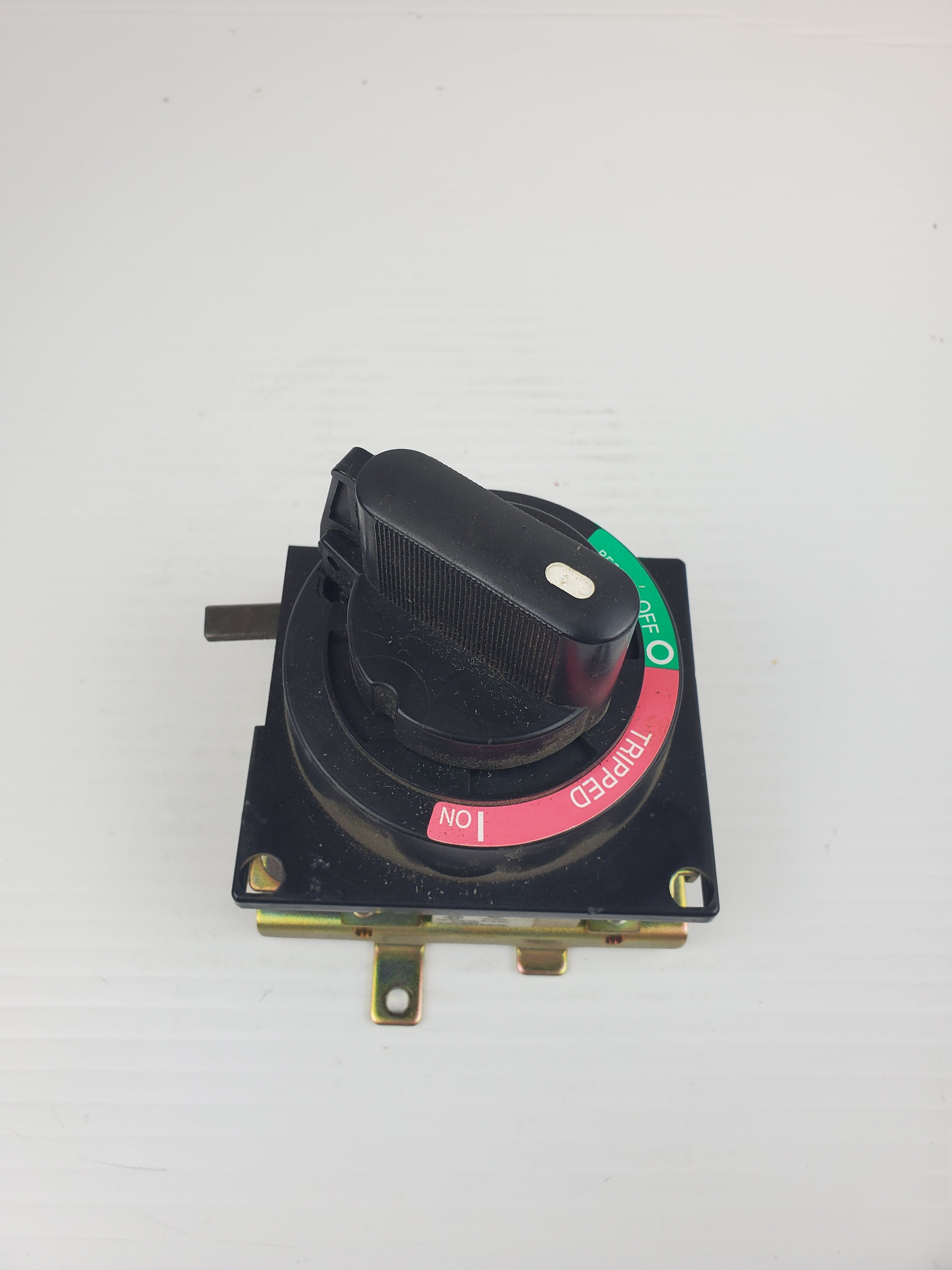 Mitsubishi FISWU N0410 External Handle Reset On/Off Switch