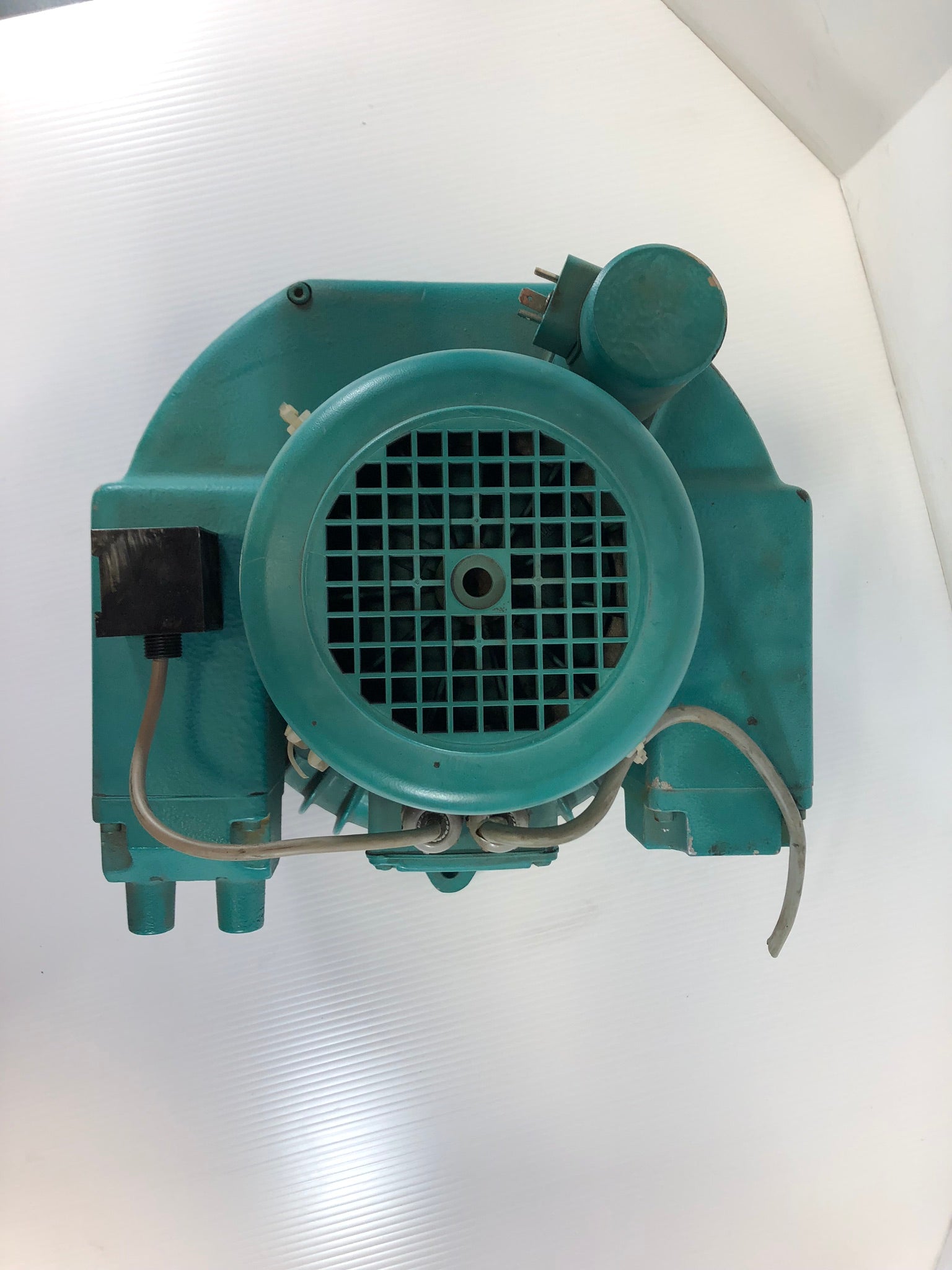 Rietschle SKS 25320 (59) Vacuum Blower Motor 208-260/350-450 V 4.85/2.8 A