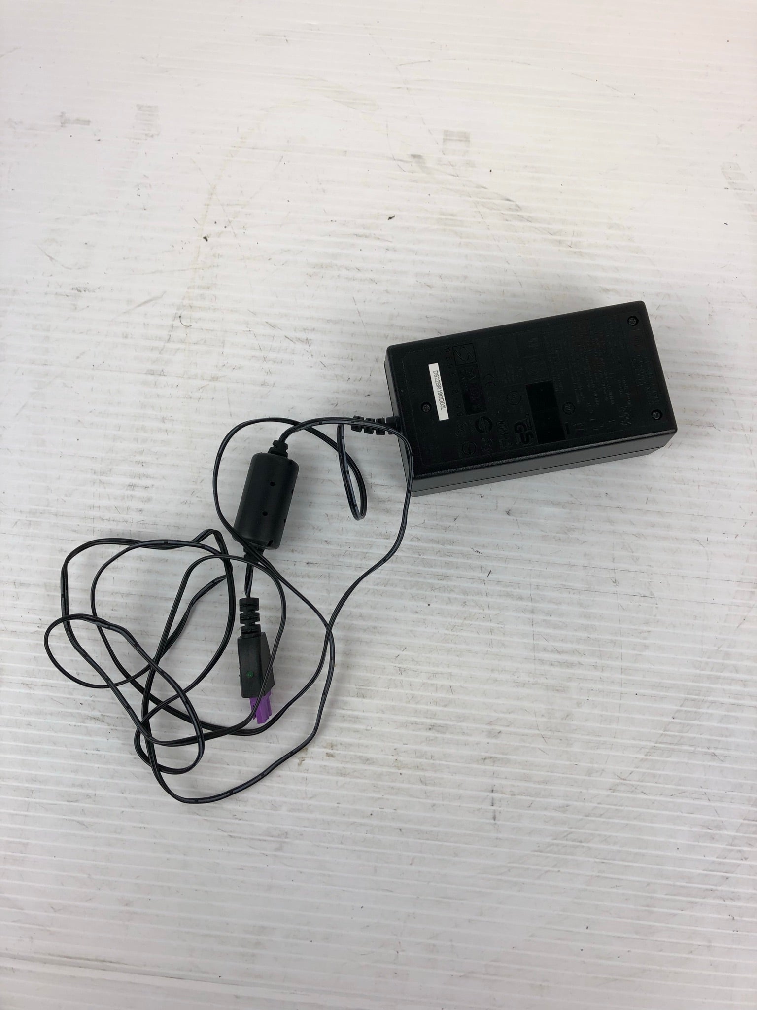 AC Power Adapter 0957-2105 Input 100-240V 50/60Hz 050638-00