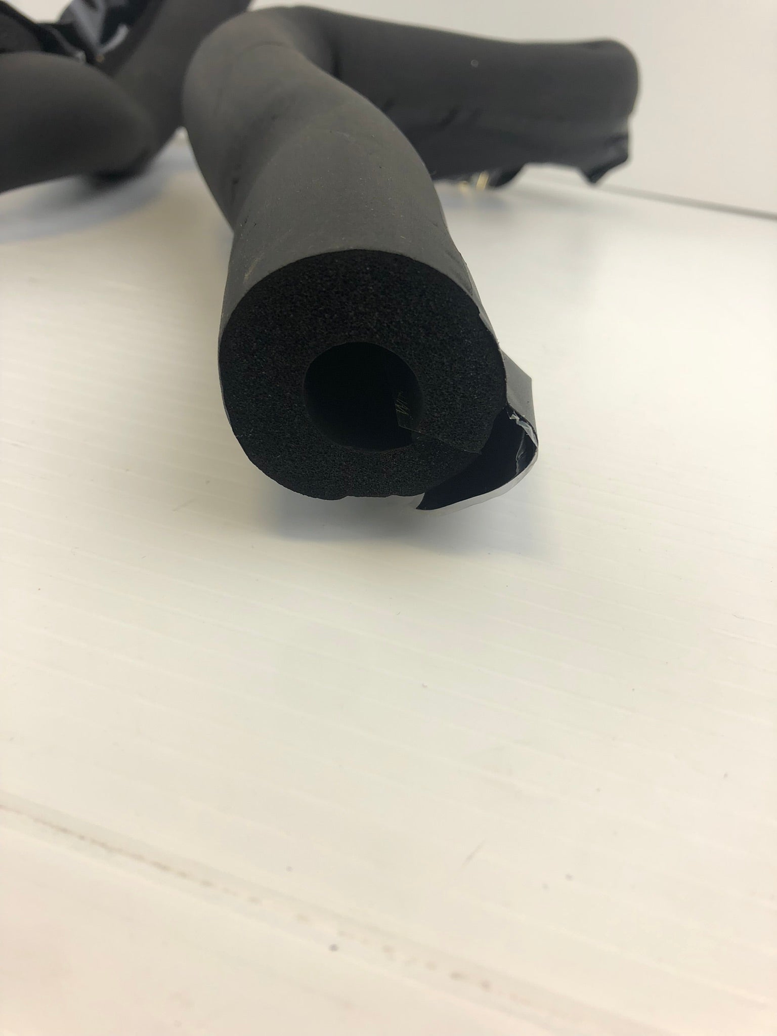 K-FLEX 167869 3VV 5/8" Thick Pipe Insulation Tube 7/8" Inner Diameter - 6' Long