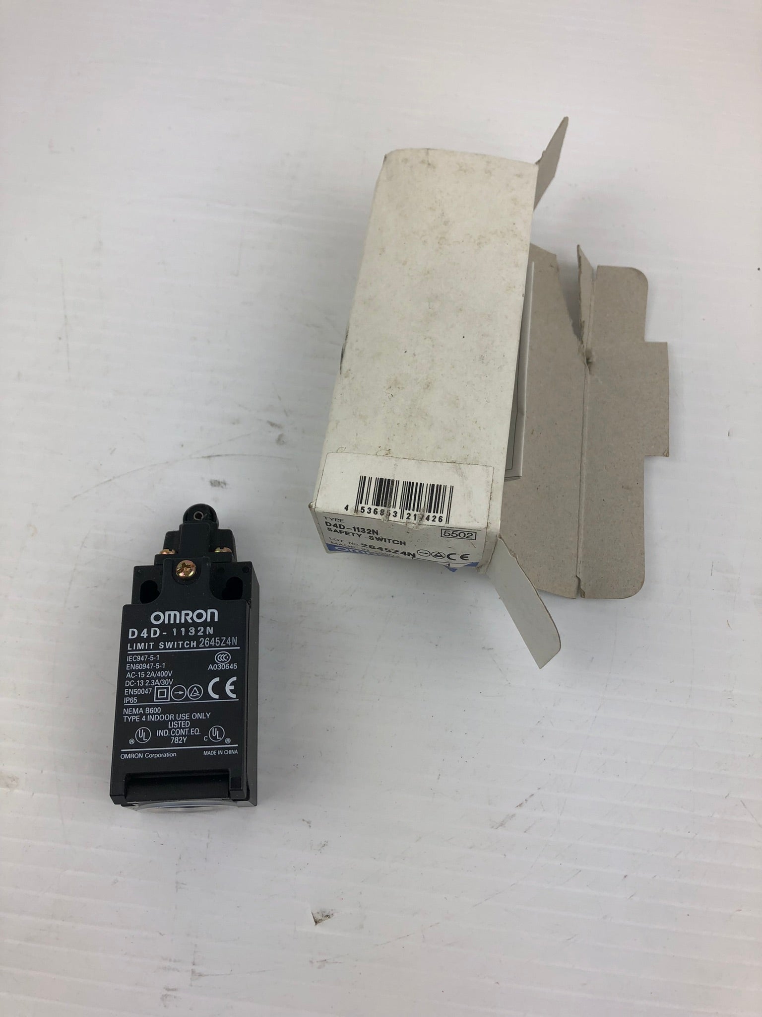 Omron D4D-1132N Safety Switch