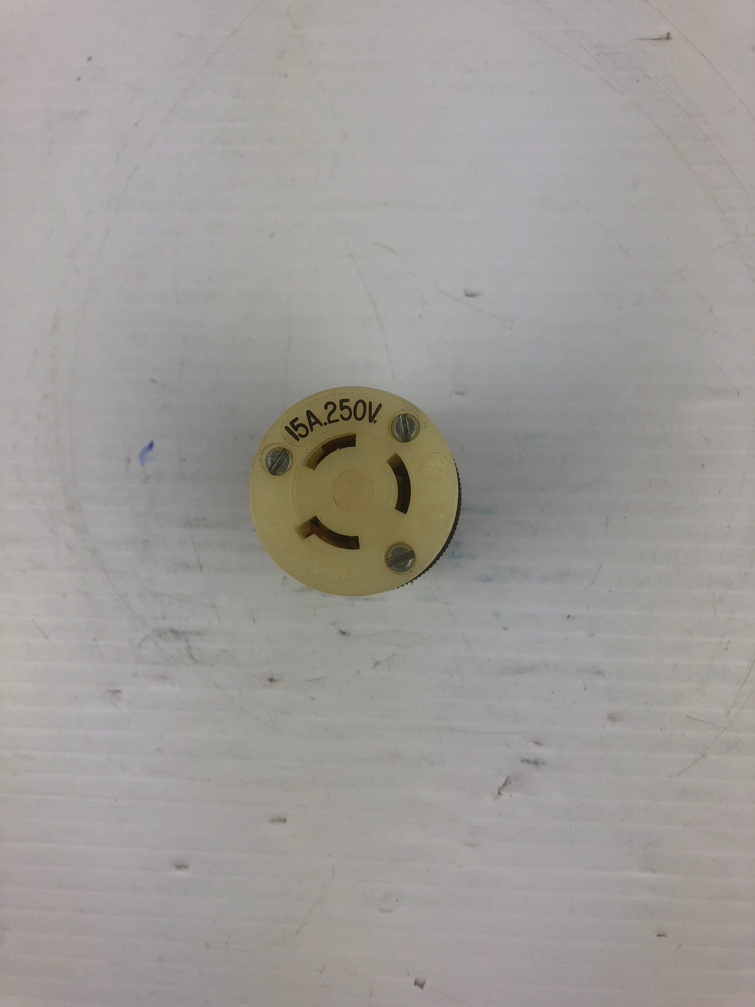 Hubbell HBL4729C Twist Lock Female Plug 15A 250V Grounding L5-15R