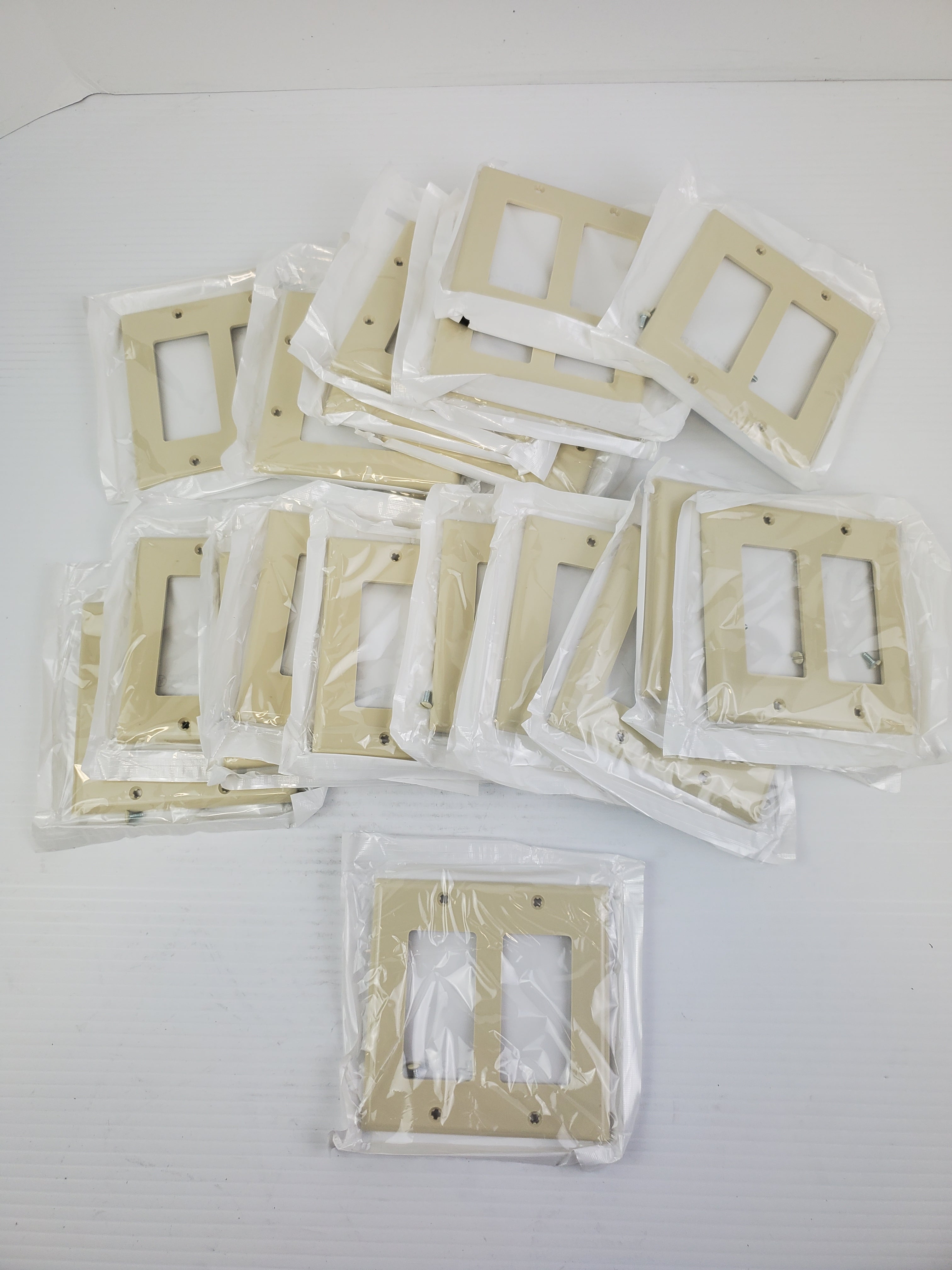 Leviton 101-80409-0NI Ivory 2-Gang Standard Wallplate 80409 (Lot of 23)