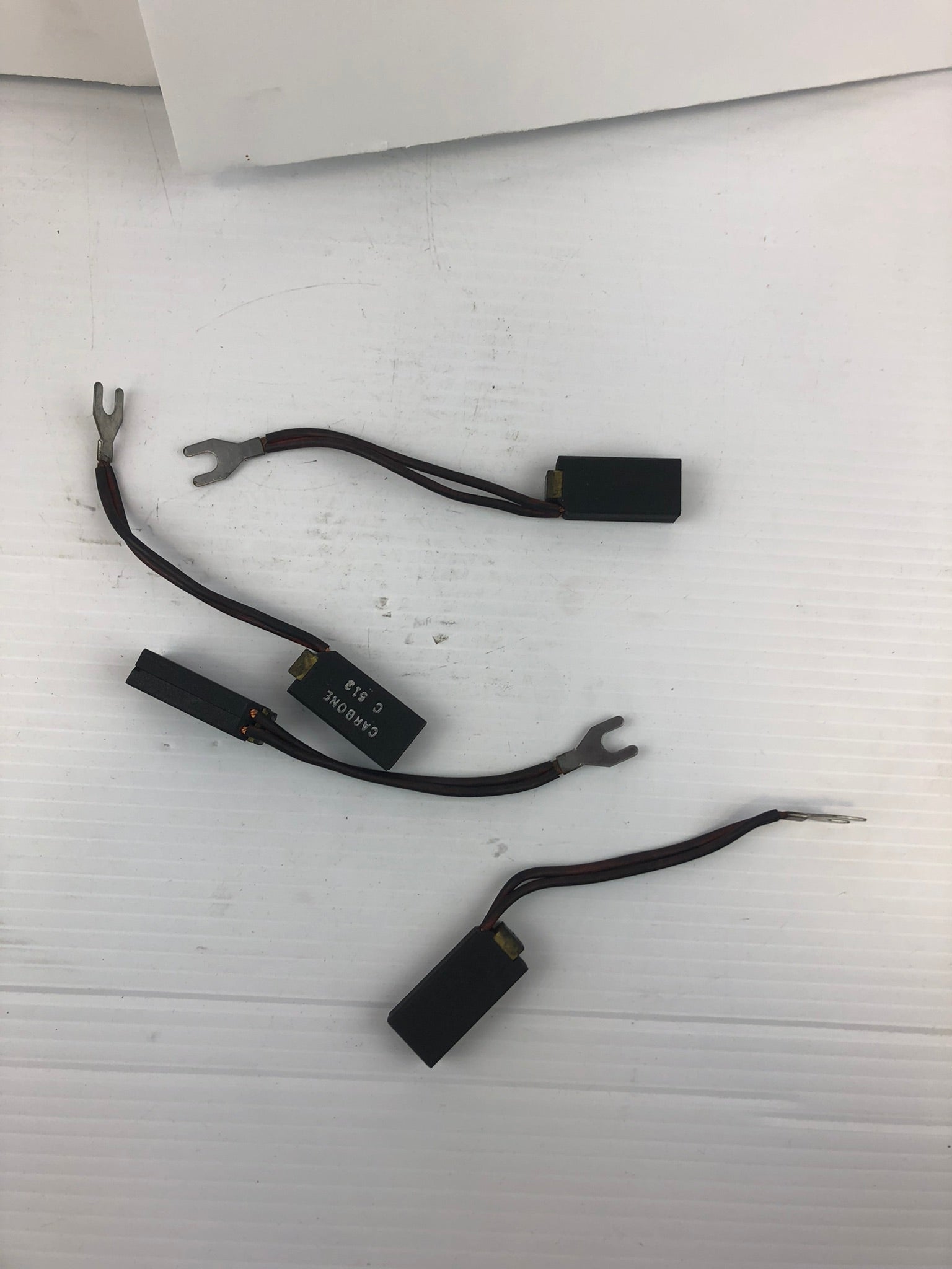 Carbone C513 Motor Brush (Lot of 4)