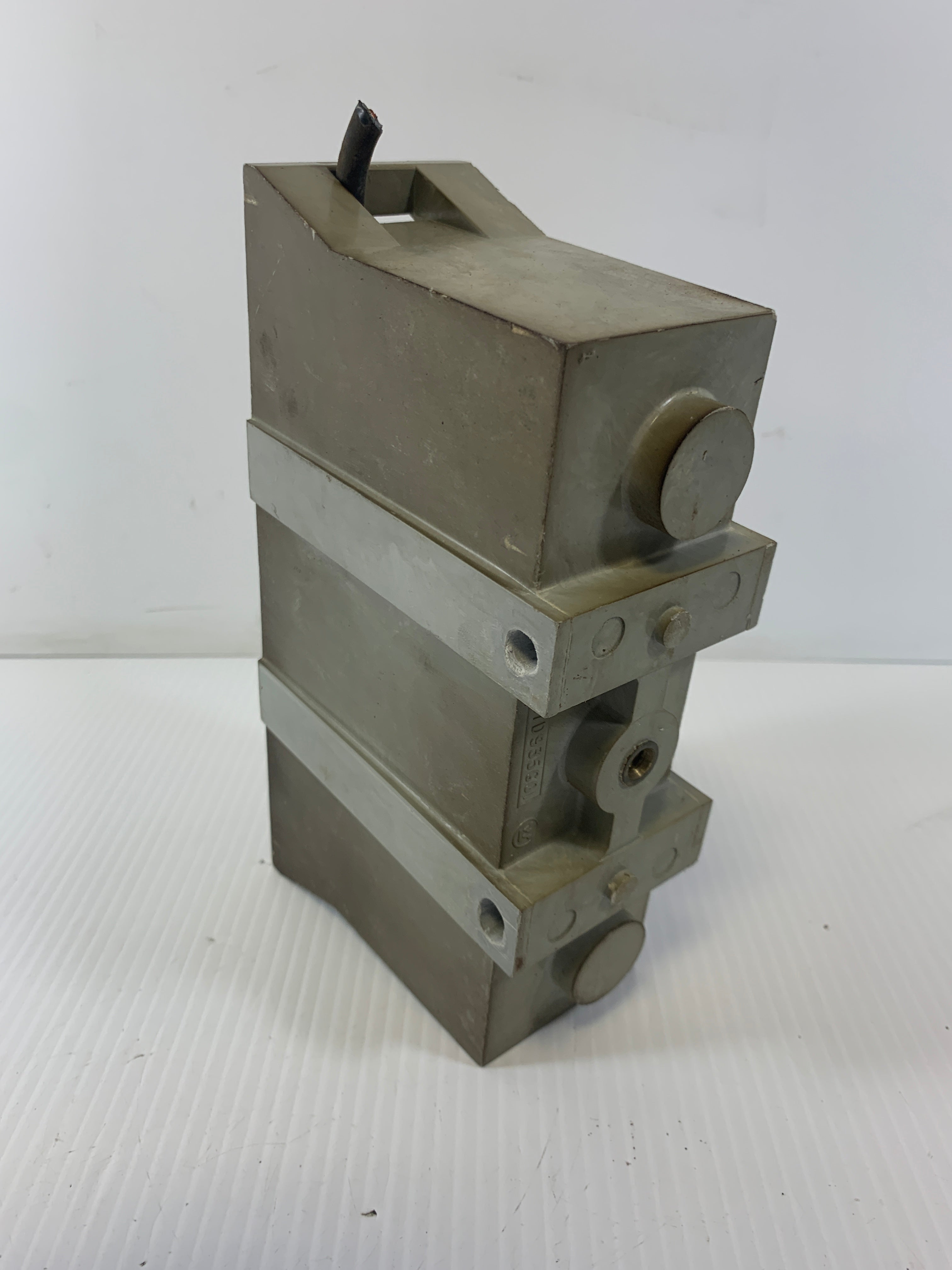 Westinghouse 827D935G01 Contactor Block