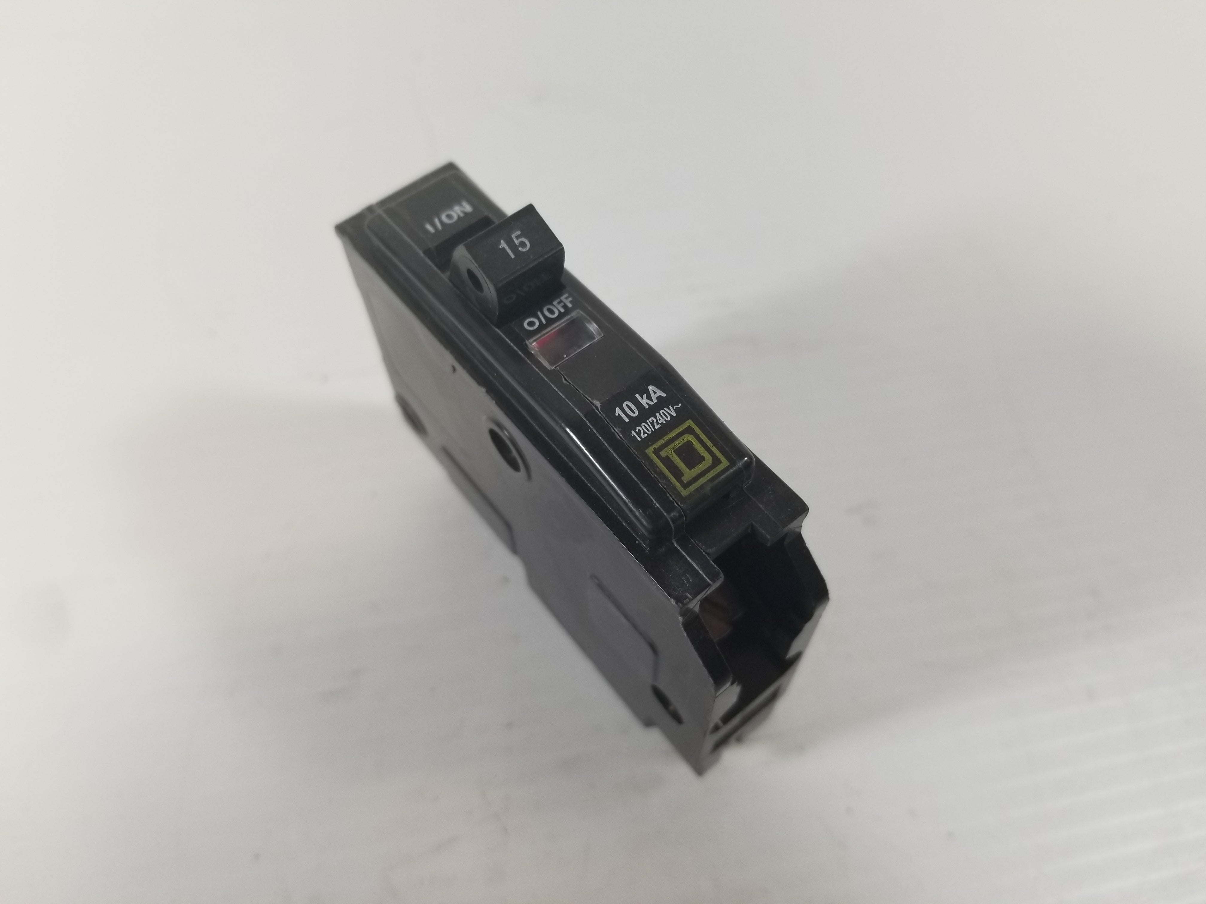 Square D L-1910 15A Single-Pole Circuit Breaker