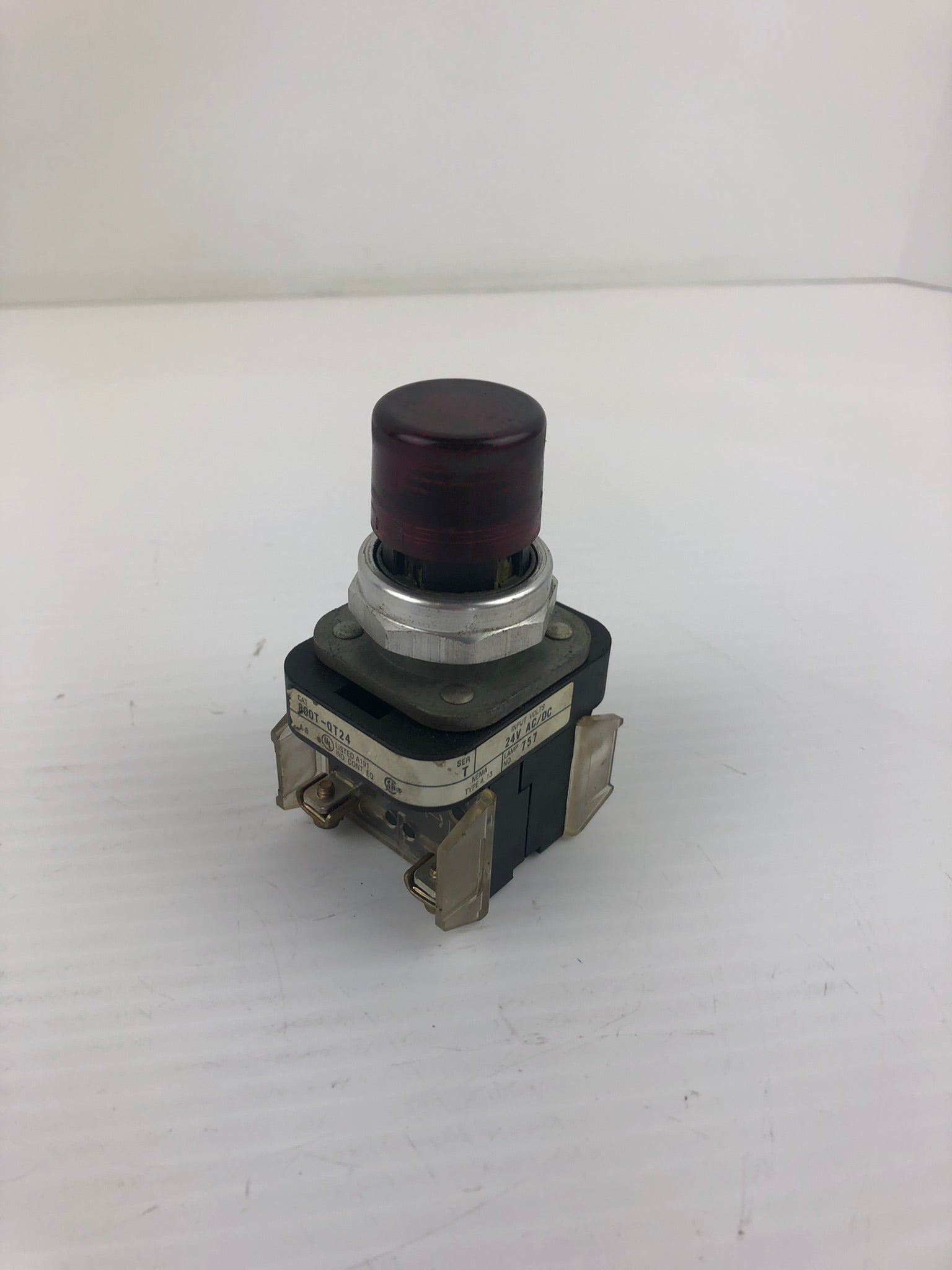 Allen-Bradley 800T-QT24 Pilot Indicator Light Series T Red 24VAC/DC