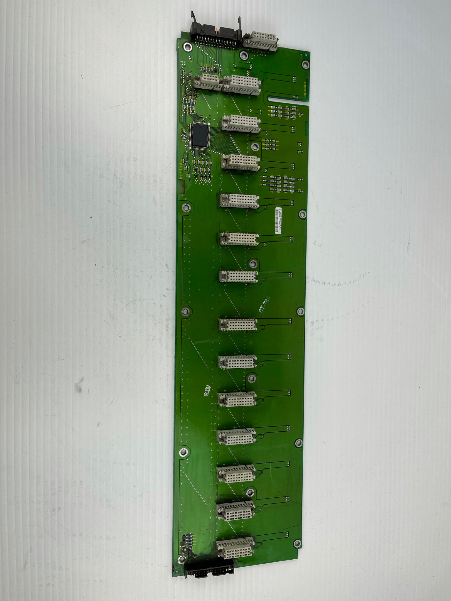 Allen-Bradley ST0 VU1 JG PLC Chassis Circuit Board X1746-A13