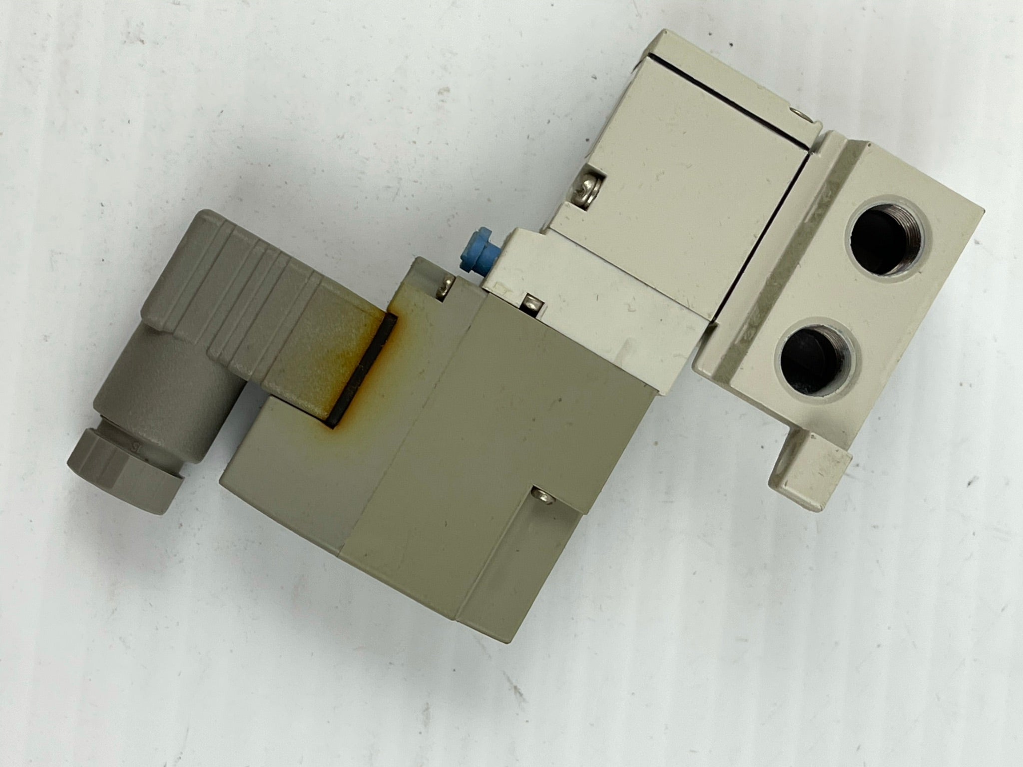 SMC Solenoid Valve SYJ514-50E-01