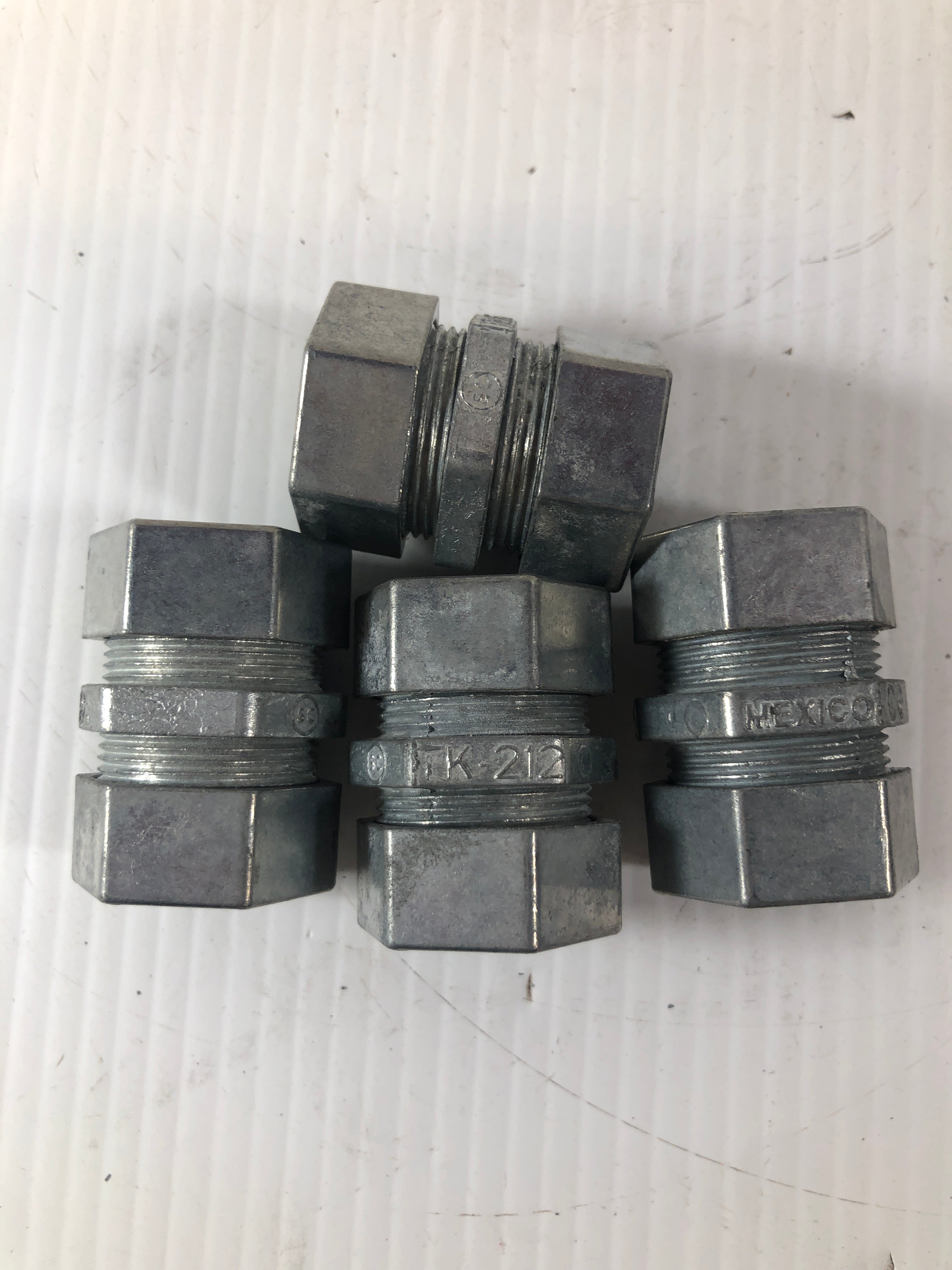 Conduit Compression Threaded Coupler TK-212 3/4" - Lot of 4