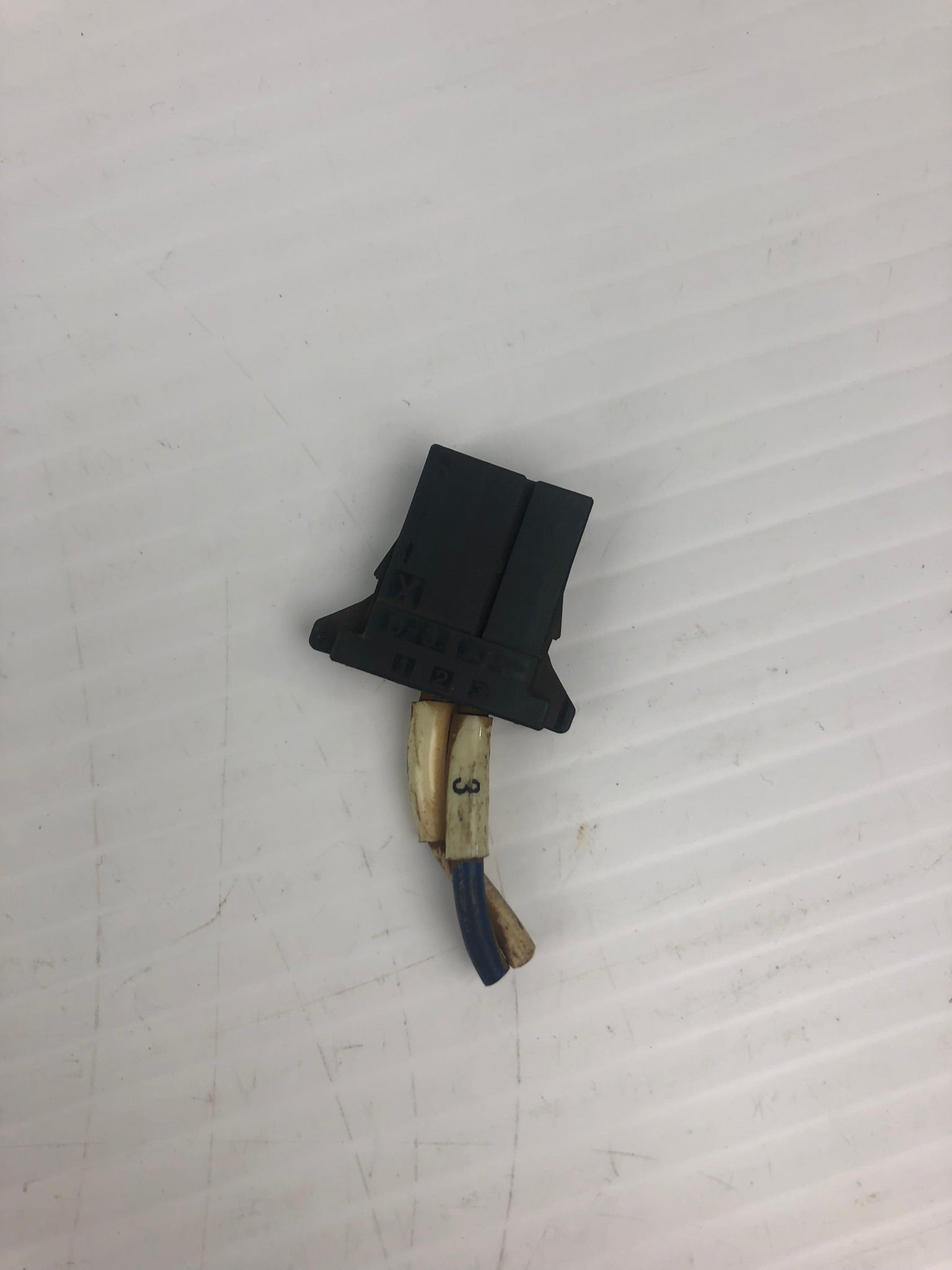 AMP D-3 Fanuc Power Cable Drive Plug Connector - Lot of 19