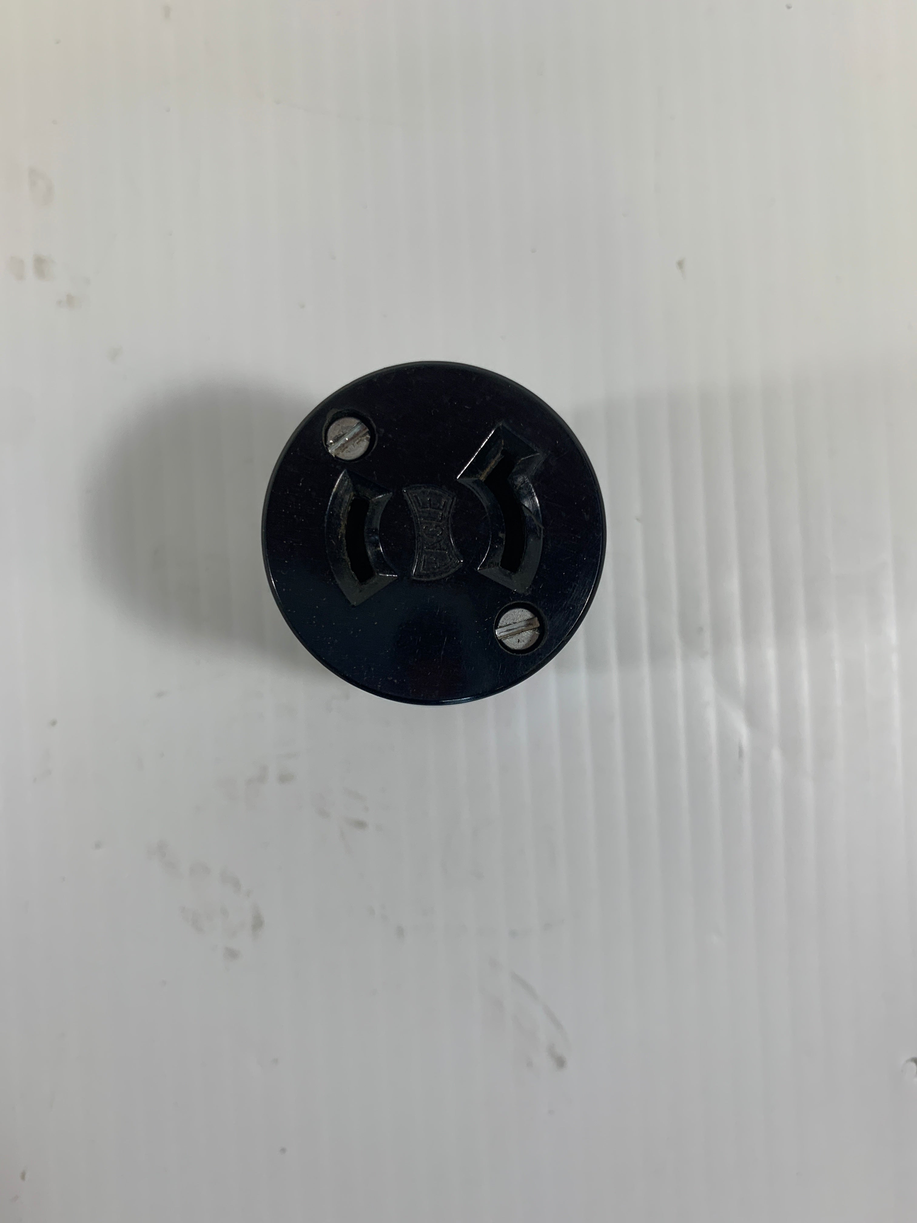 Leviton Locking Plug 7545-C Polarized 15A-125V