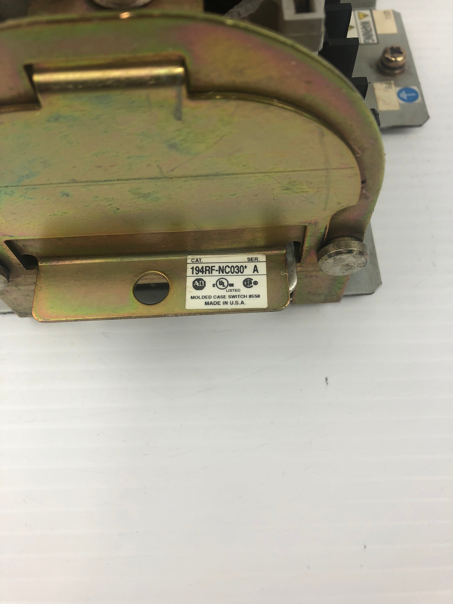 Allen-Bradley 194RF-NC030* Ser A Fused Disconnect Switch Mounted Broken Casing