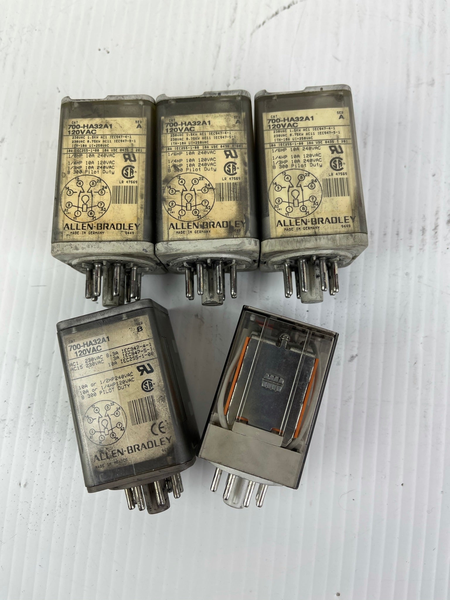 Allen-Bradley 700-HA32A1-4 General Purpose Relay Series A B and D - Lot of 5