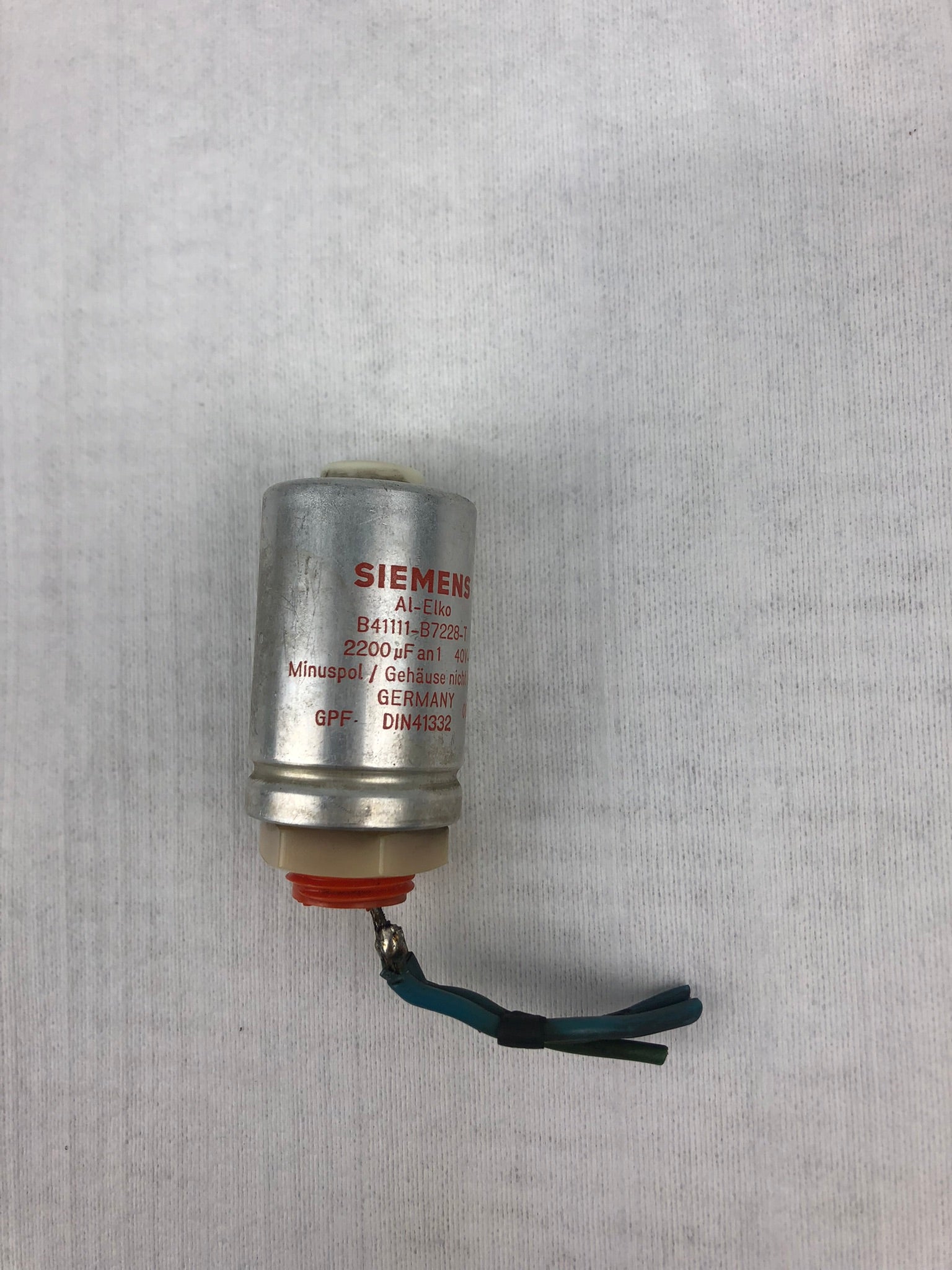 Siemens AL-ELKO Capacitor B41111-B7228-T