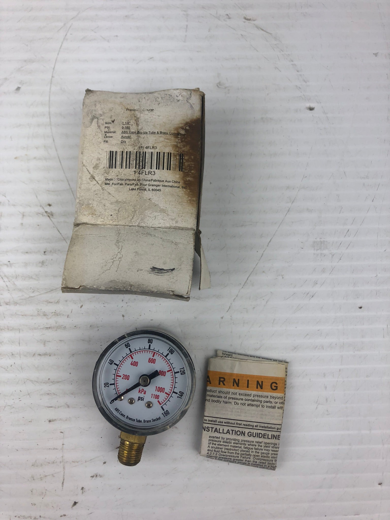 Pour Grainger 4FLR3 Pressure Gauge 1-1/2"