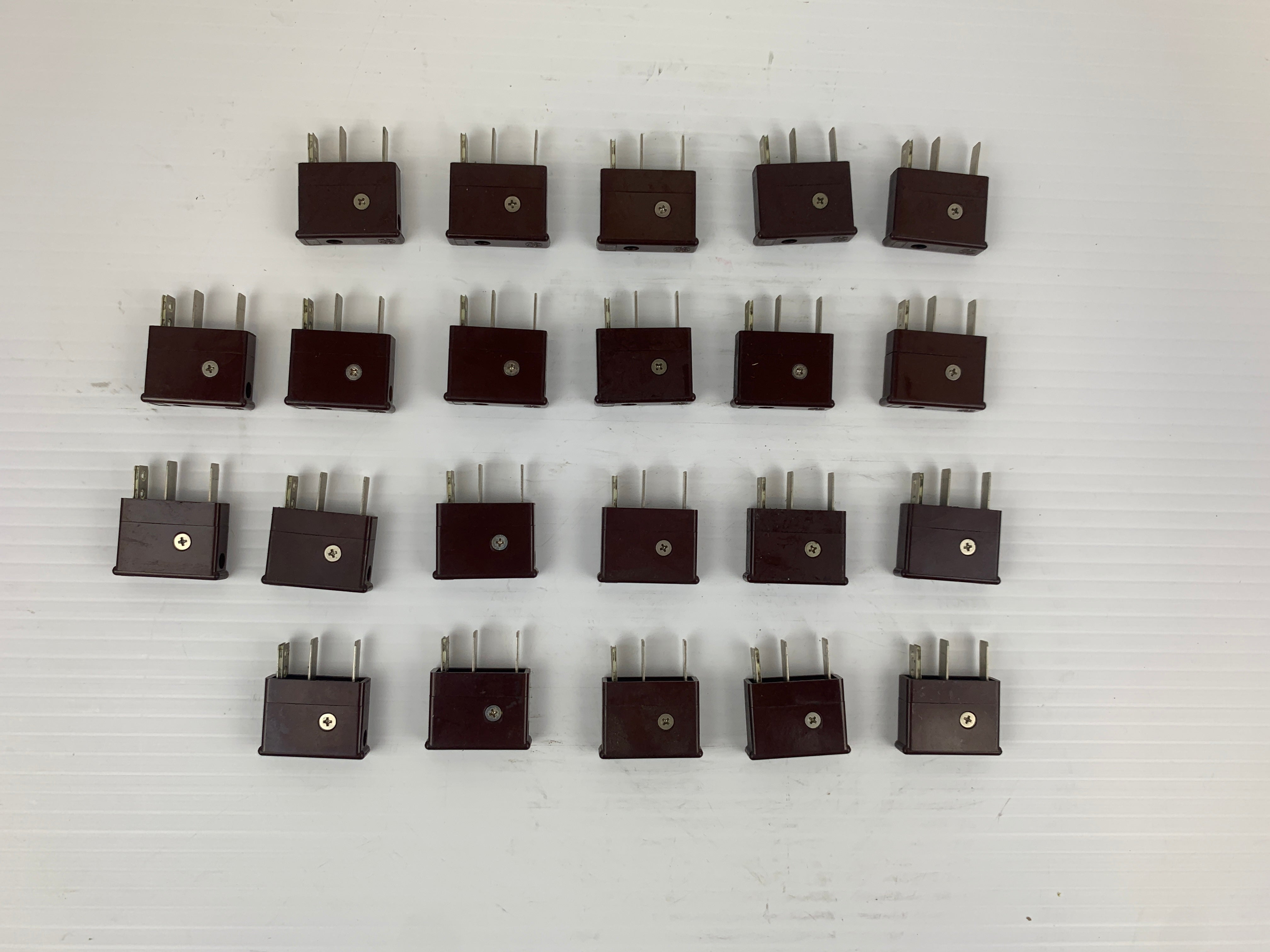 Industrial Generic Fuses 15 Amp - Lot of 22