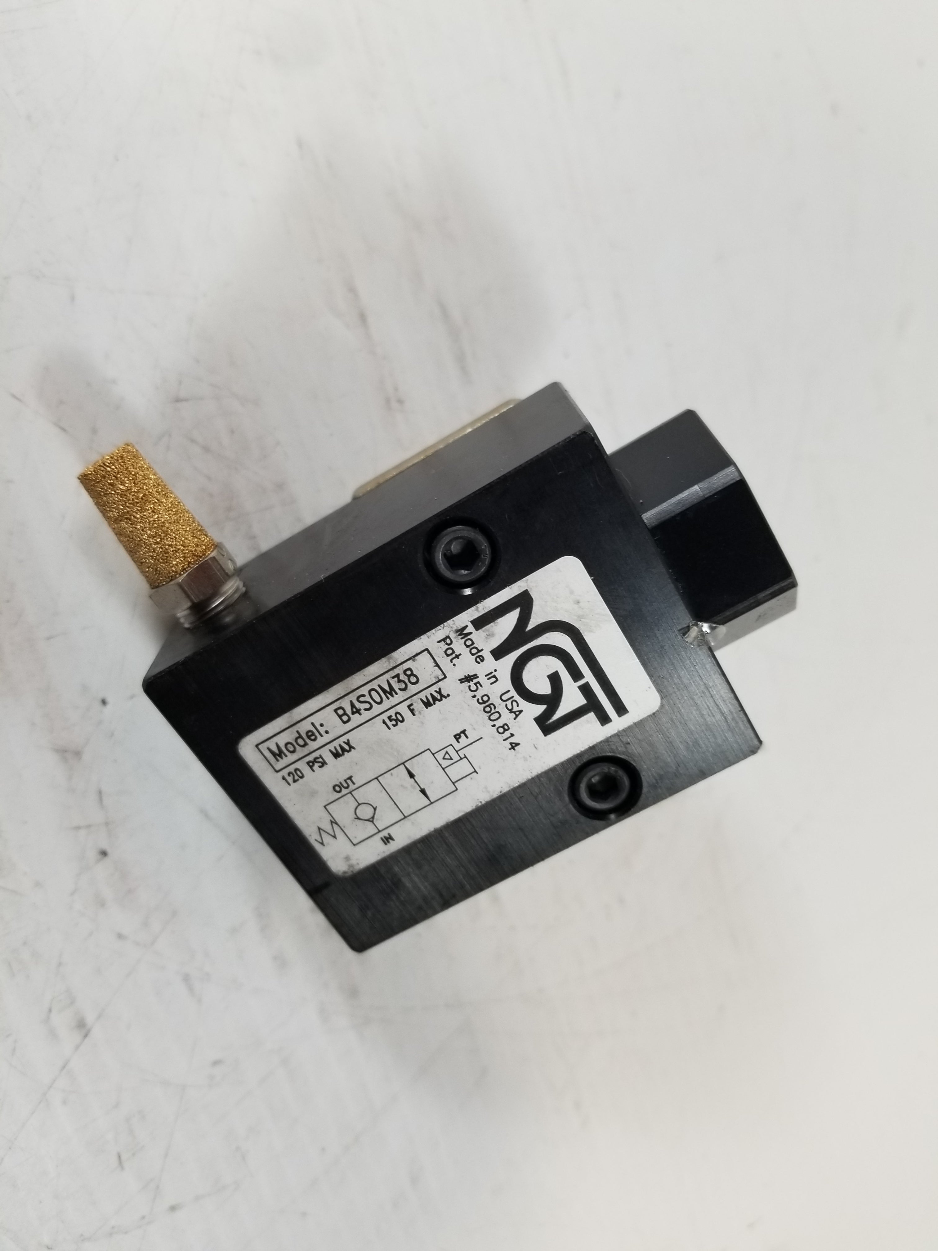 NGT B4S0M38 Pneumatic Check Valve