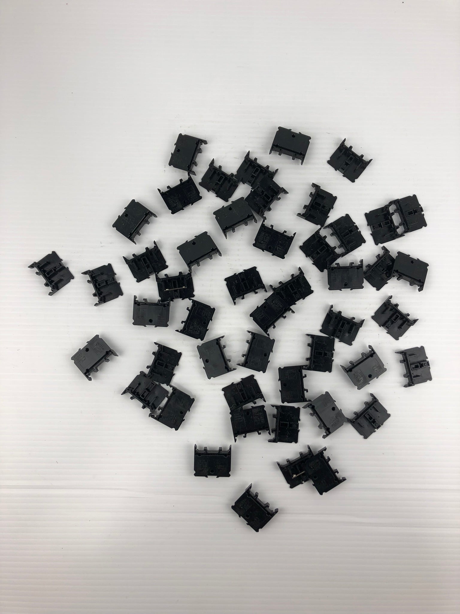 IDEC BN10W Terminal Blocks 600V 15A (Lot of 49)