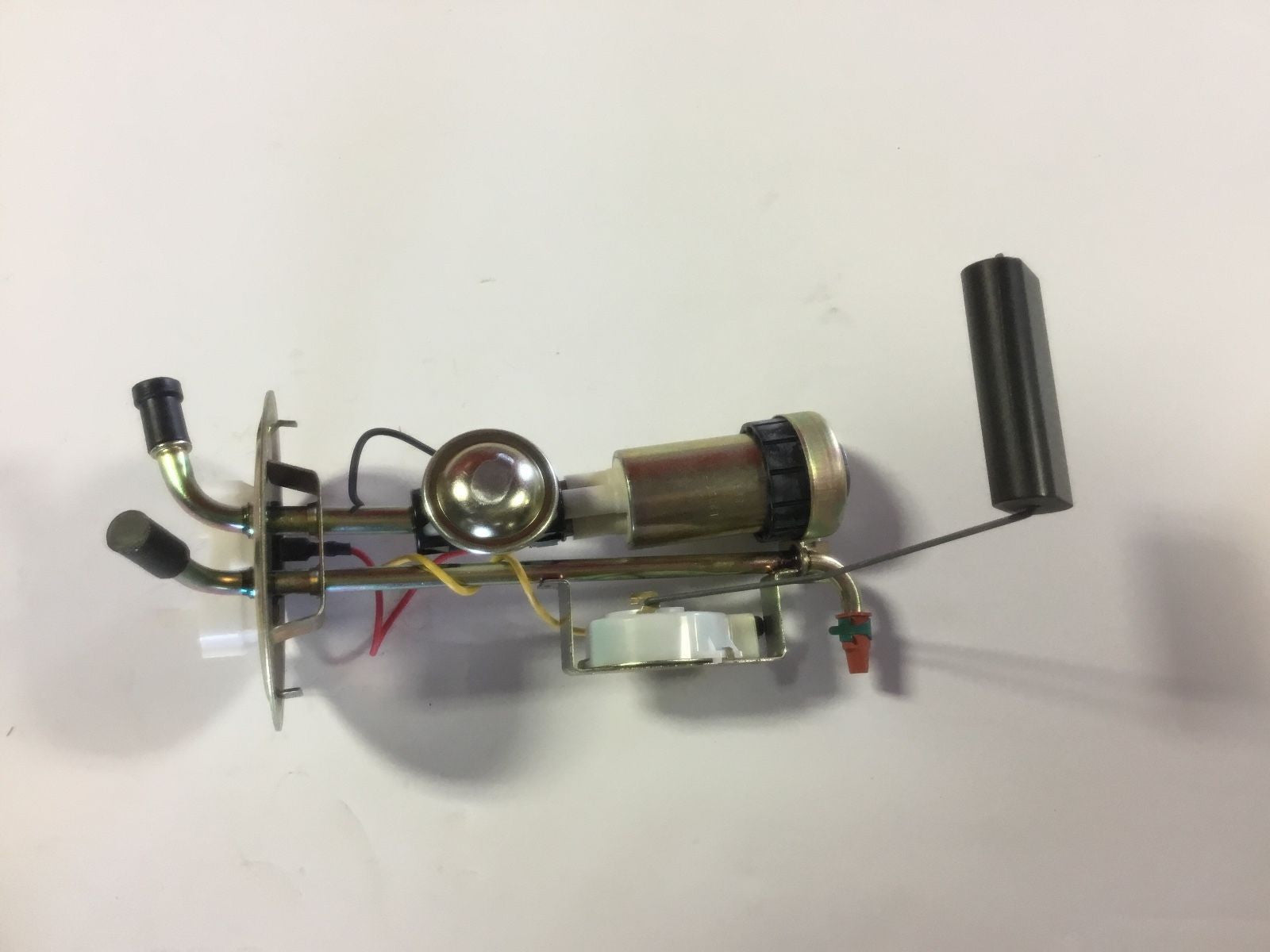Fuel Pump and Sender Assembly Interchangeable with Airtex E2107S