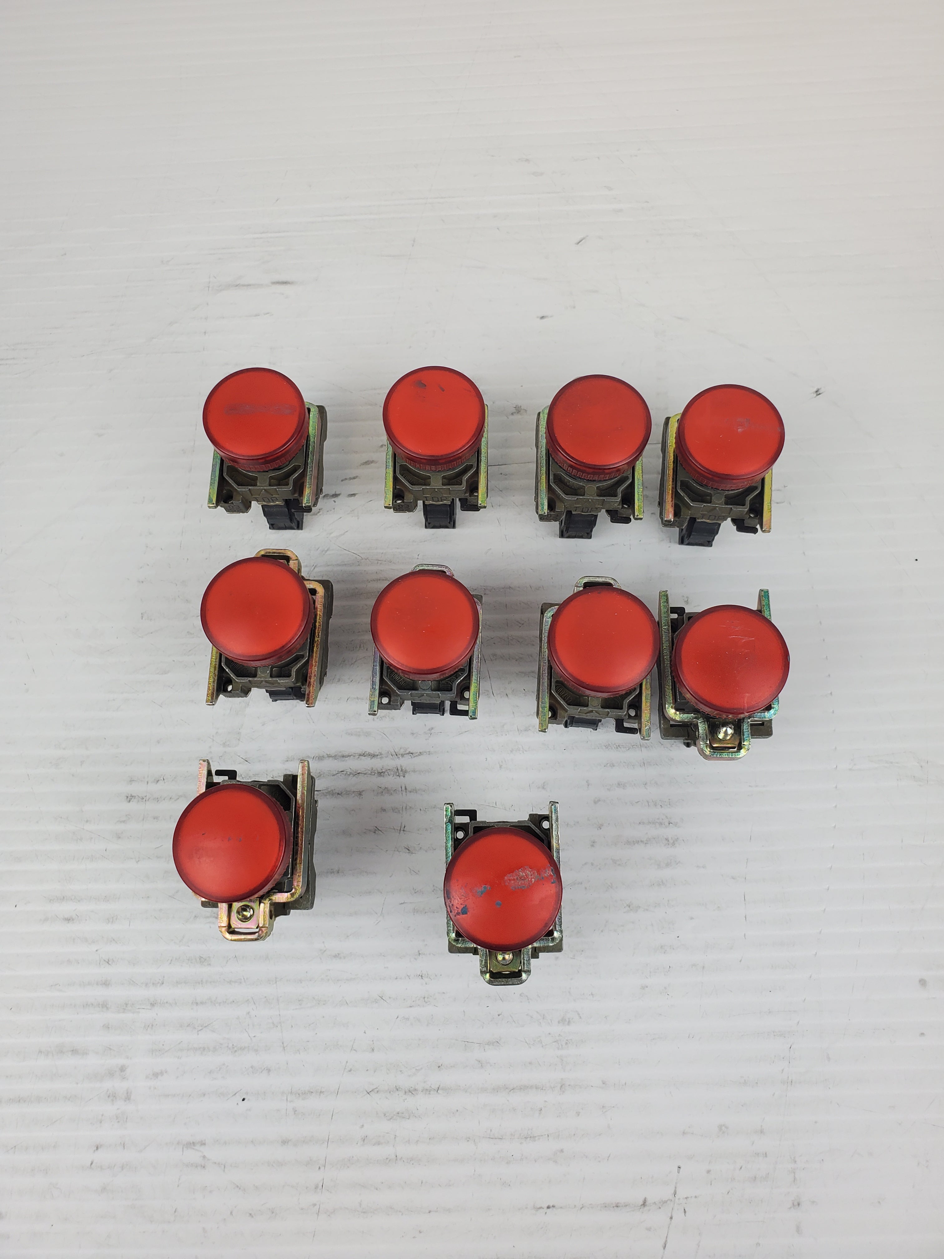 Telemecanique ZBV-6 Red Indicator Light with Manual Mounting (Lot of 10)