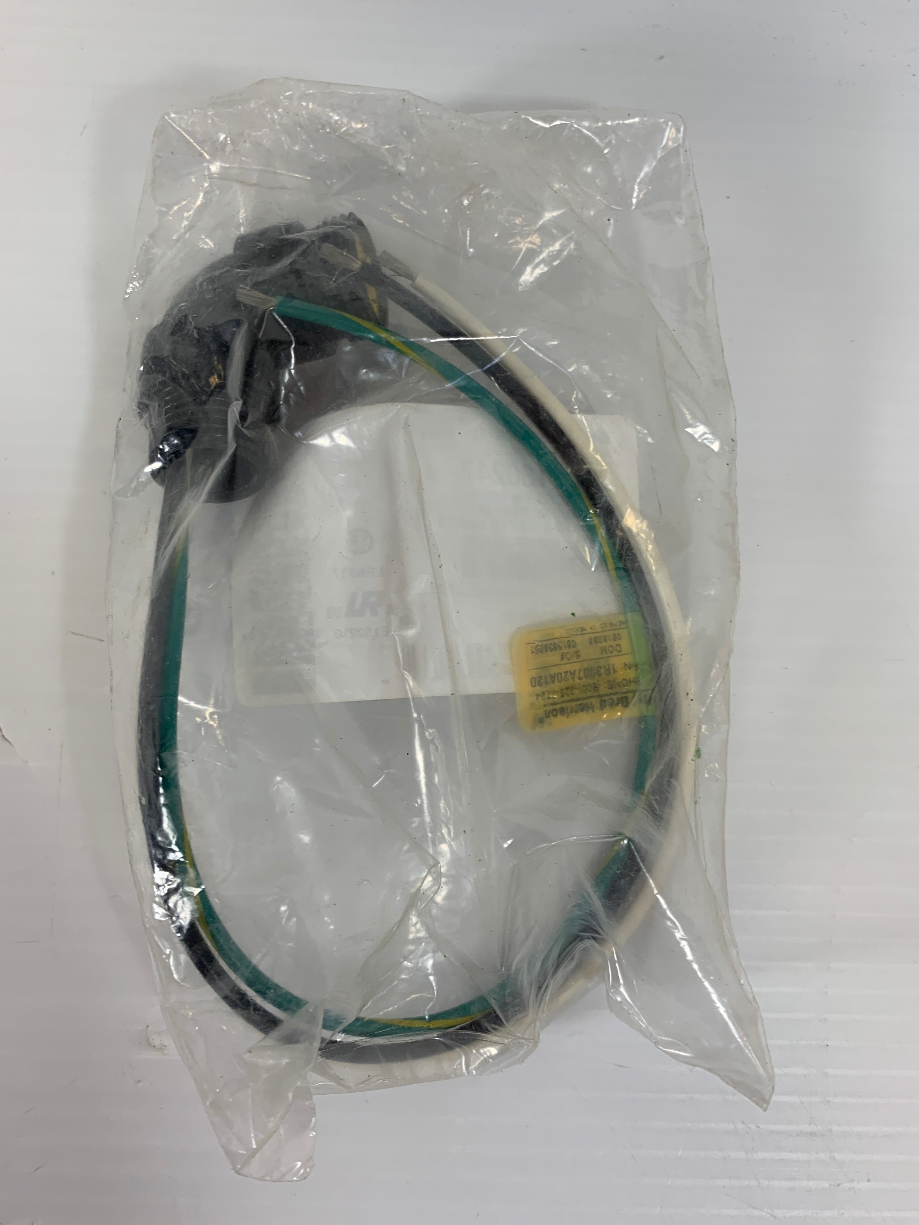Brad Connectivity Receptacle 3P Male 90 Degree 1300130247